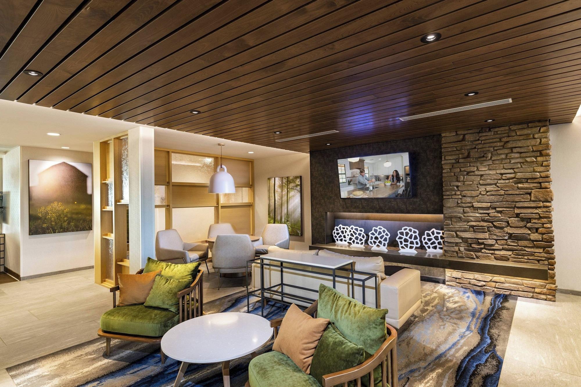 Vista Lobby Fairfield Inn & Suites by Marriott Phoenix West/Tolleson
