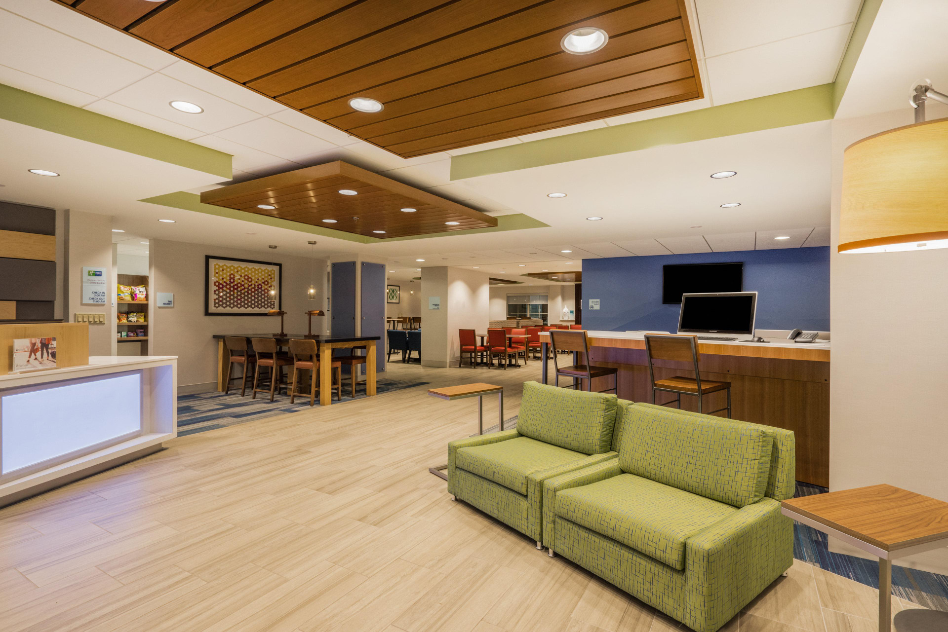 Vista Lobby Holiday Inn Express Bloomsburg by IHG