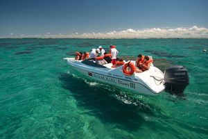 Actividad - Playa de Maracajaú con tour en lancha rápida