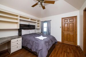 Alquiler Vacacional - Stay in an Active Airplane Hangar