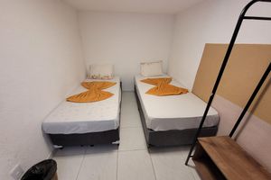 Alojamiento - Self Hostel