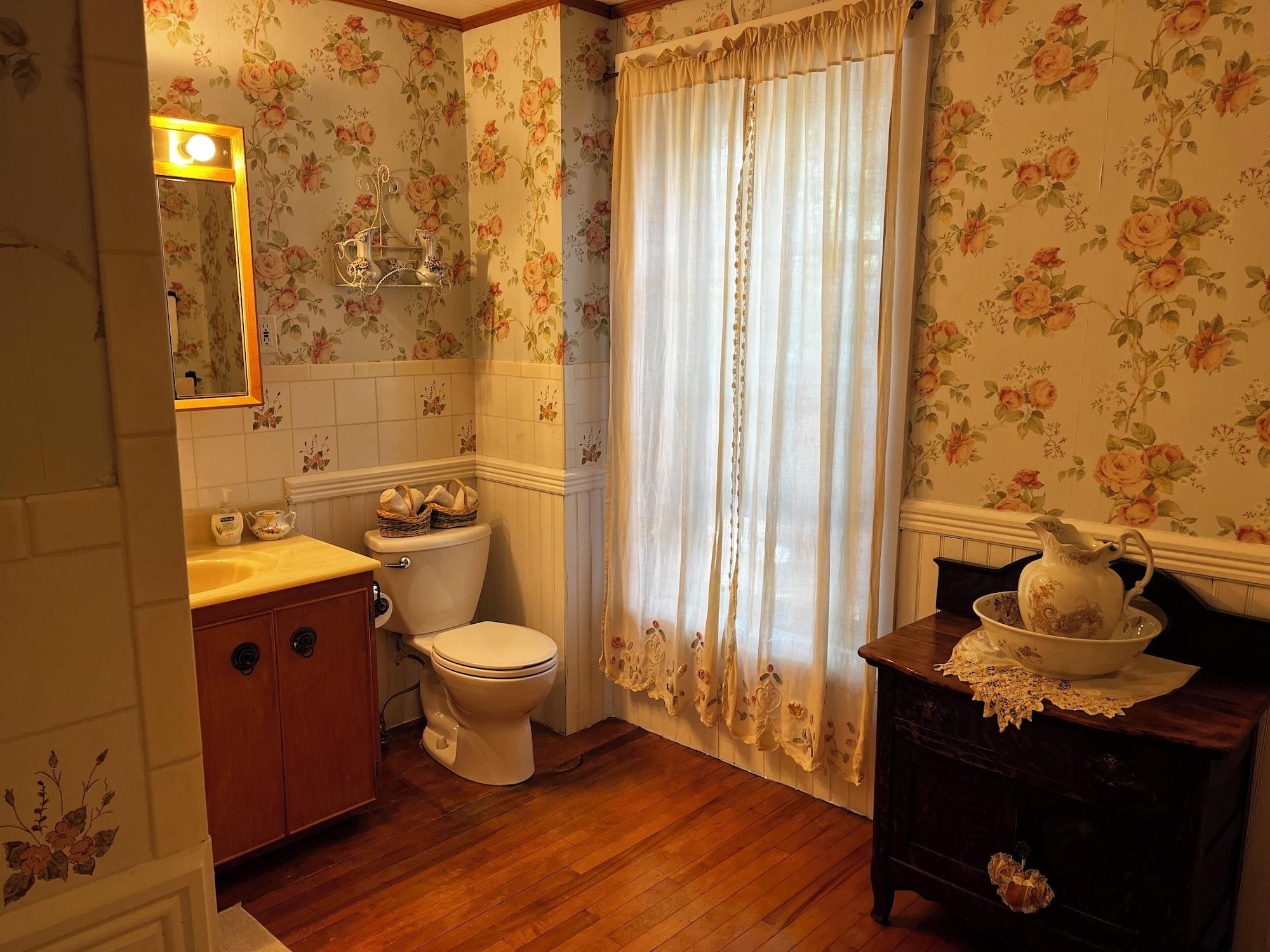 Equipamiento de Habitación Evangeline's Tower Bed & Breakfast