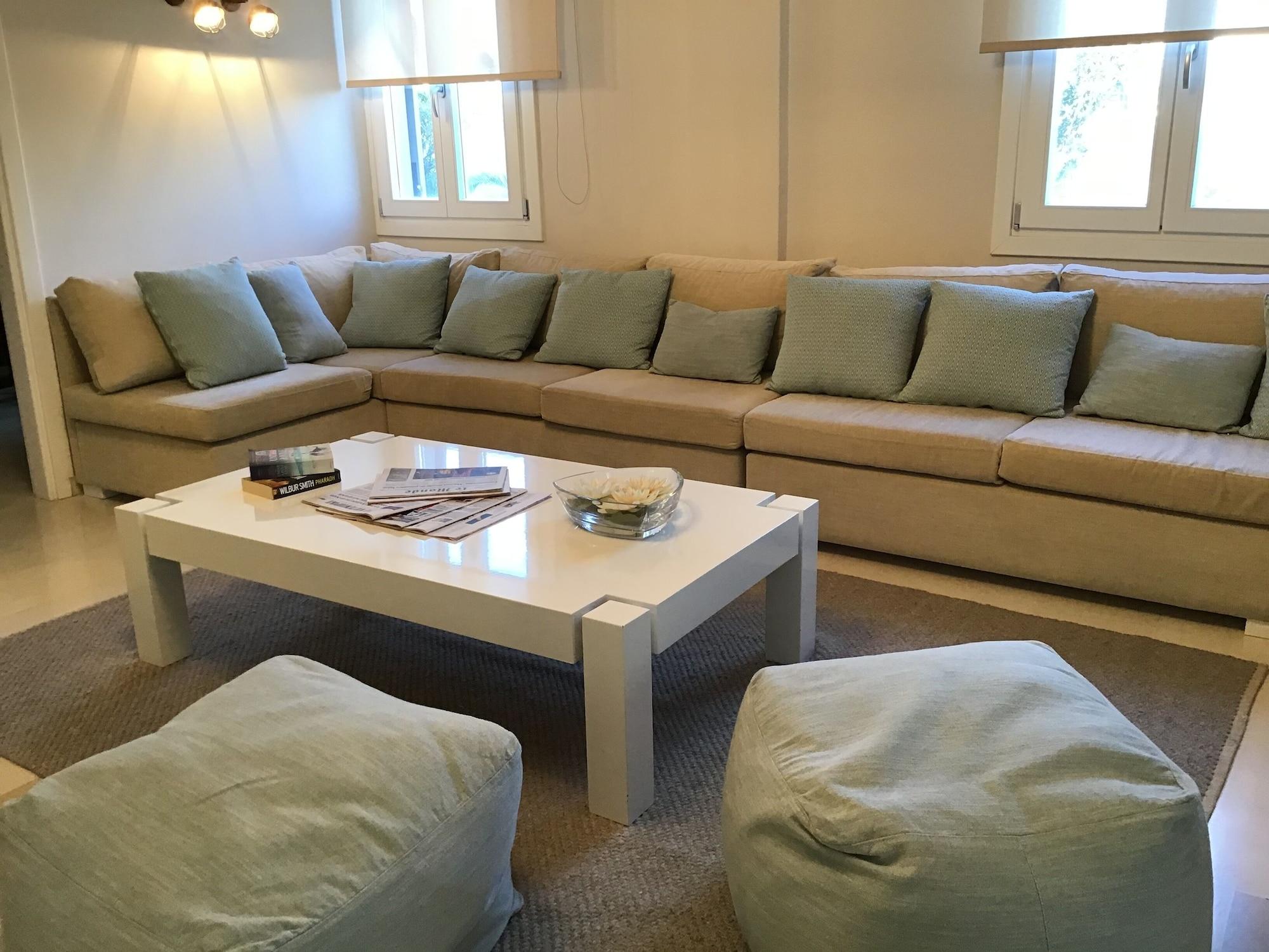 Vista Lobby Thera Mare