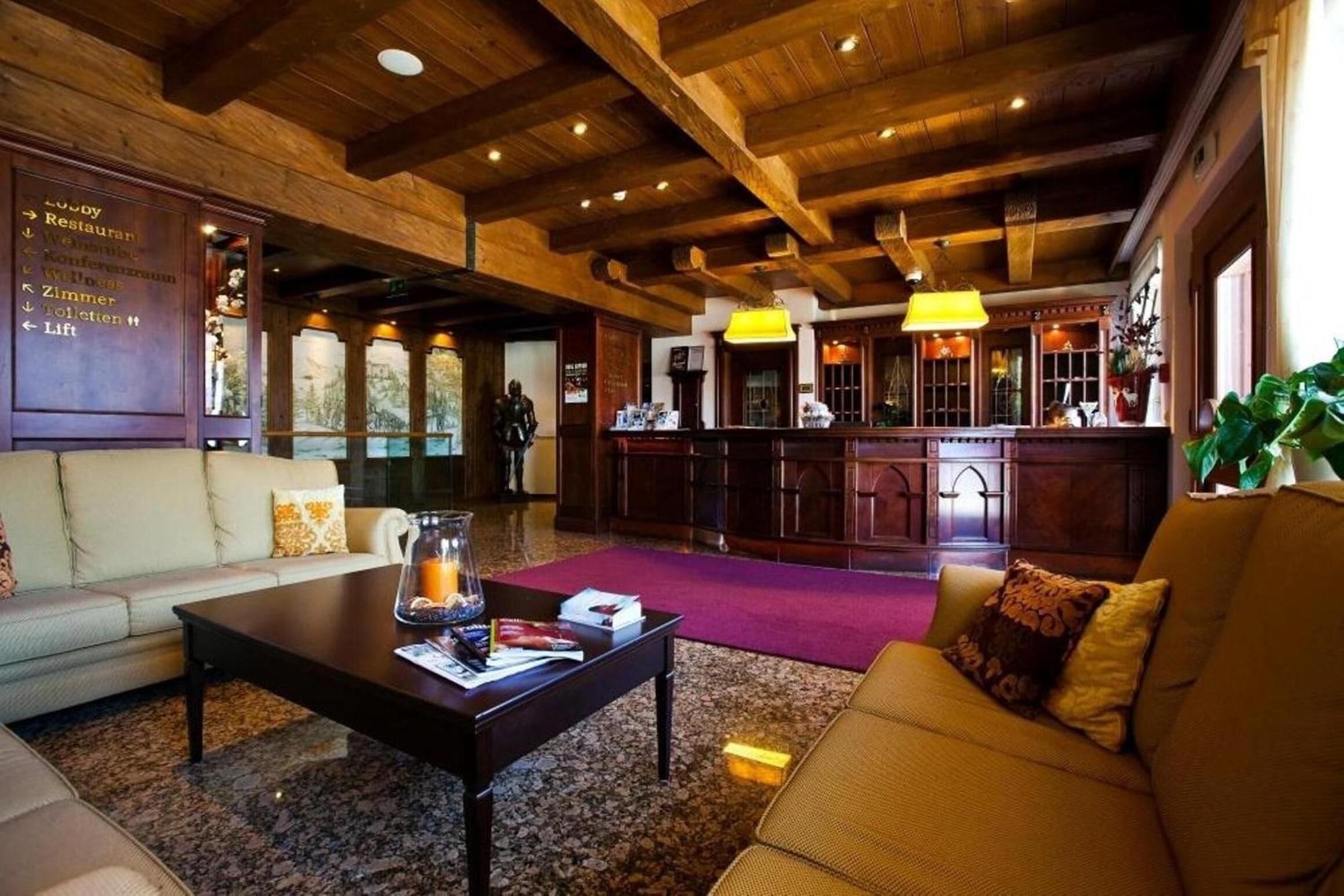 Vista Lobby Hotel Zur Burg