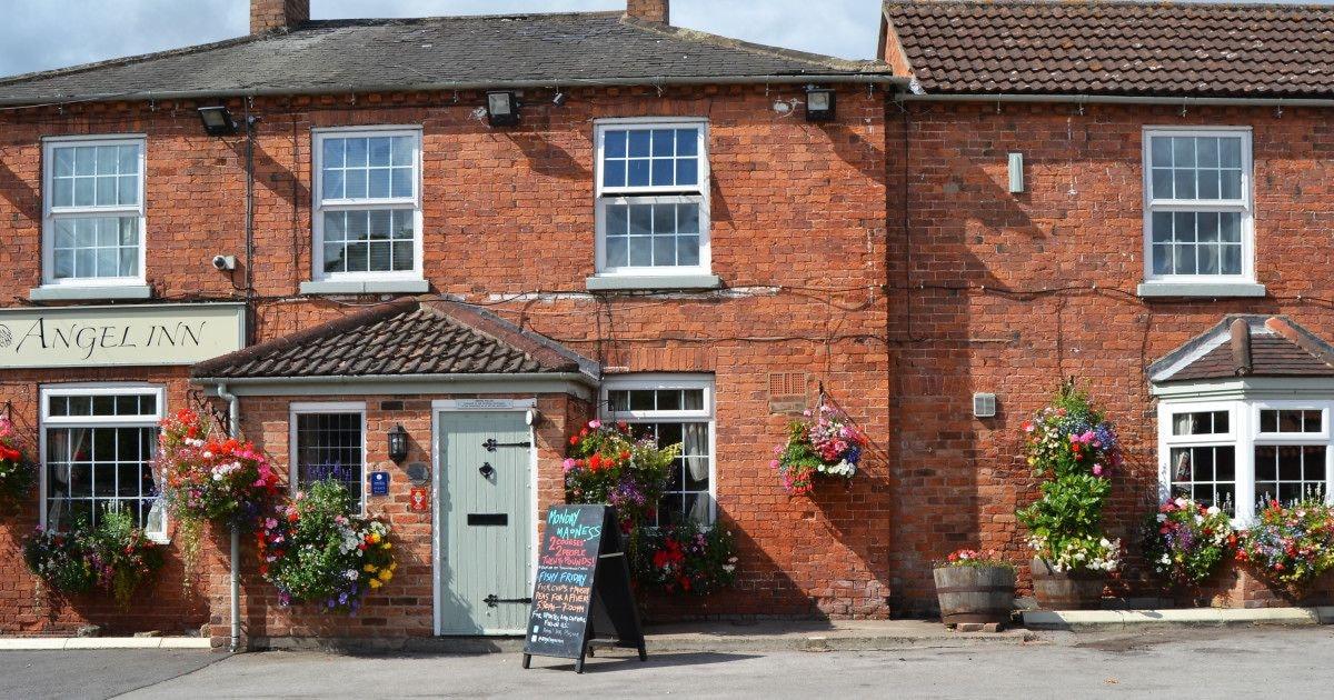 Vista Exterior Angel Inn