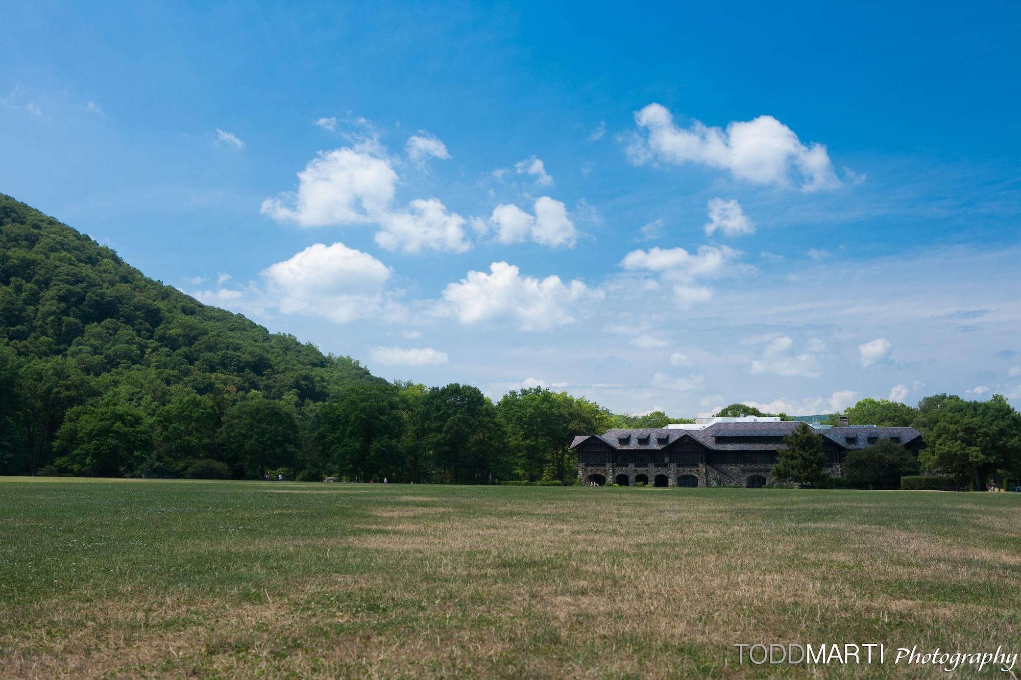 Vista Exterior Overlook Lodge at Bear Mountain