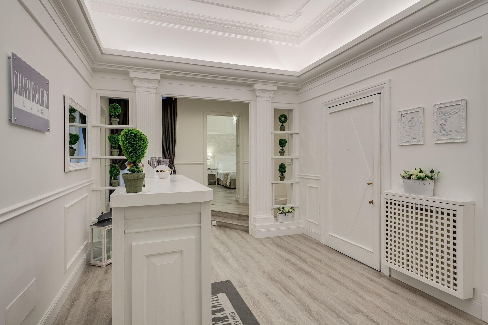 Vista Lobby Charme & Chic Luxury
