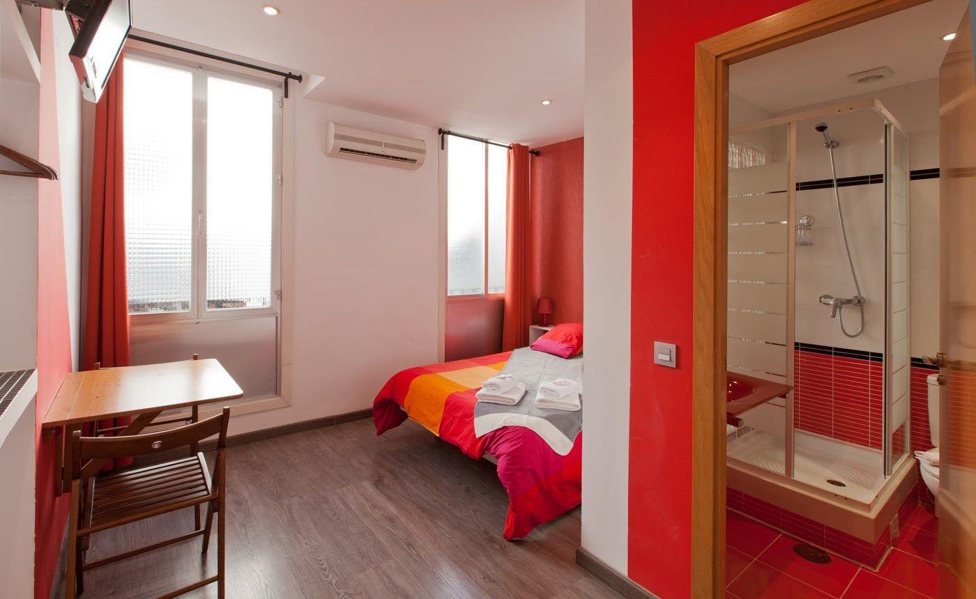 Varios Hostal Abril