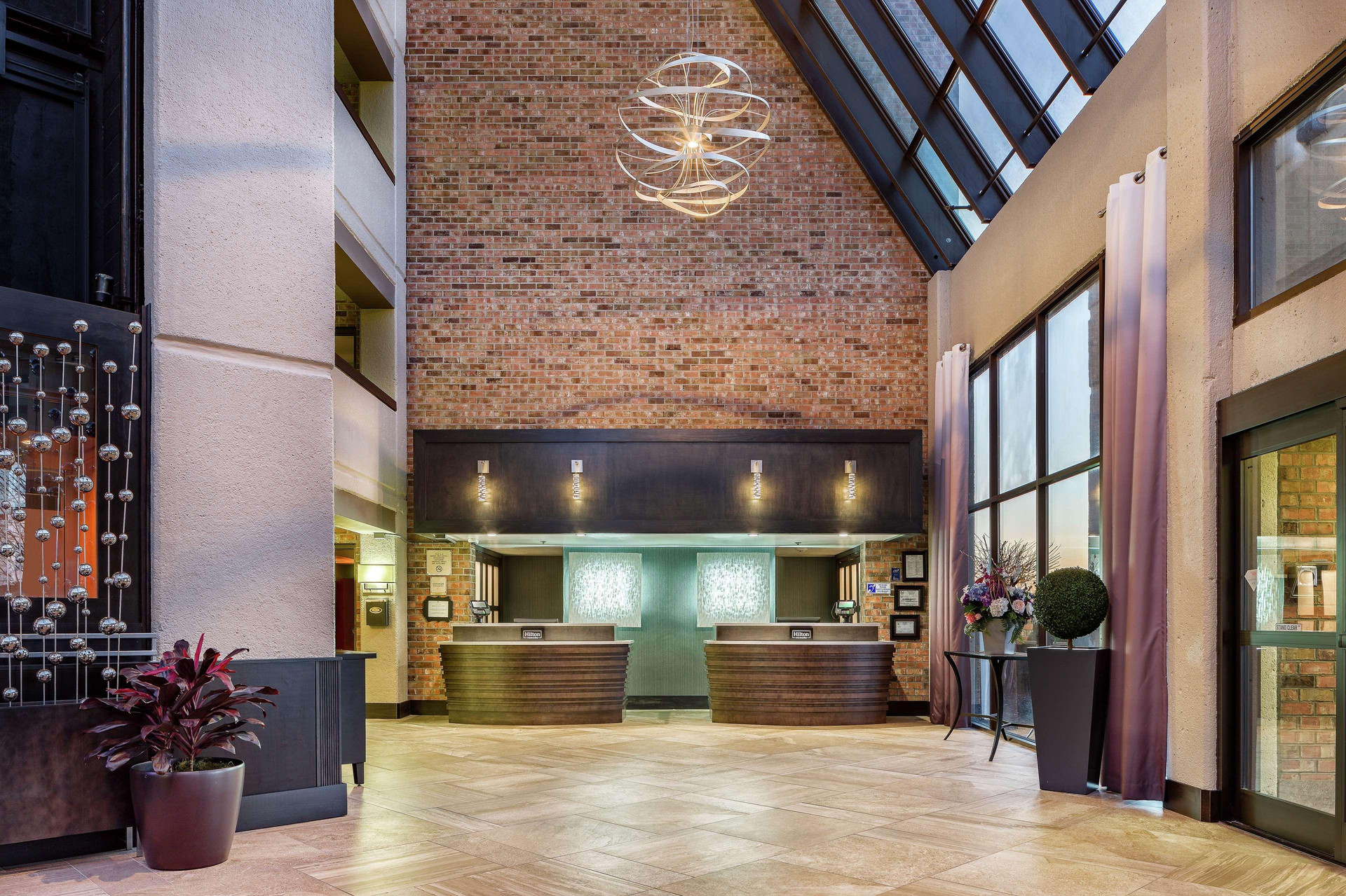 Vista Lobby DoubleTree by Hilton Hotel Johnson City