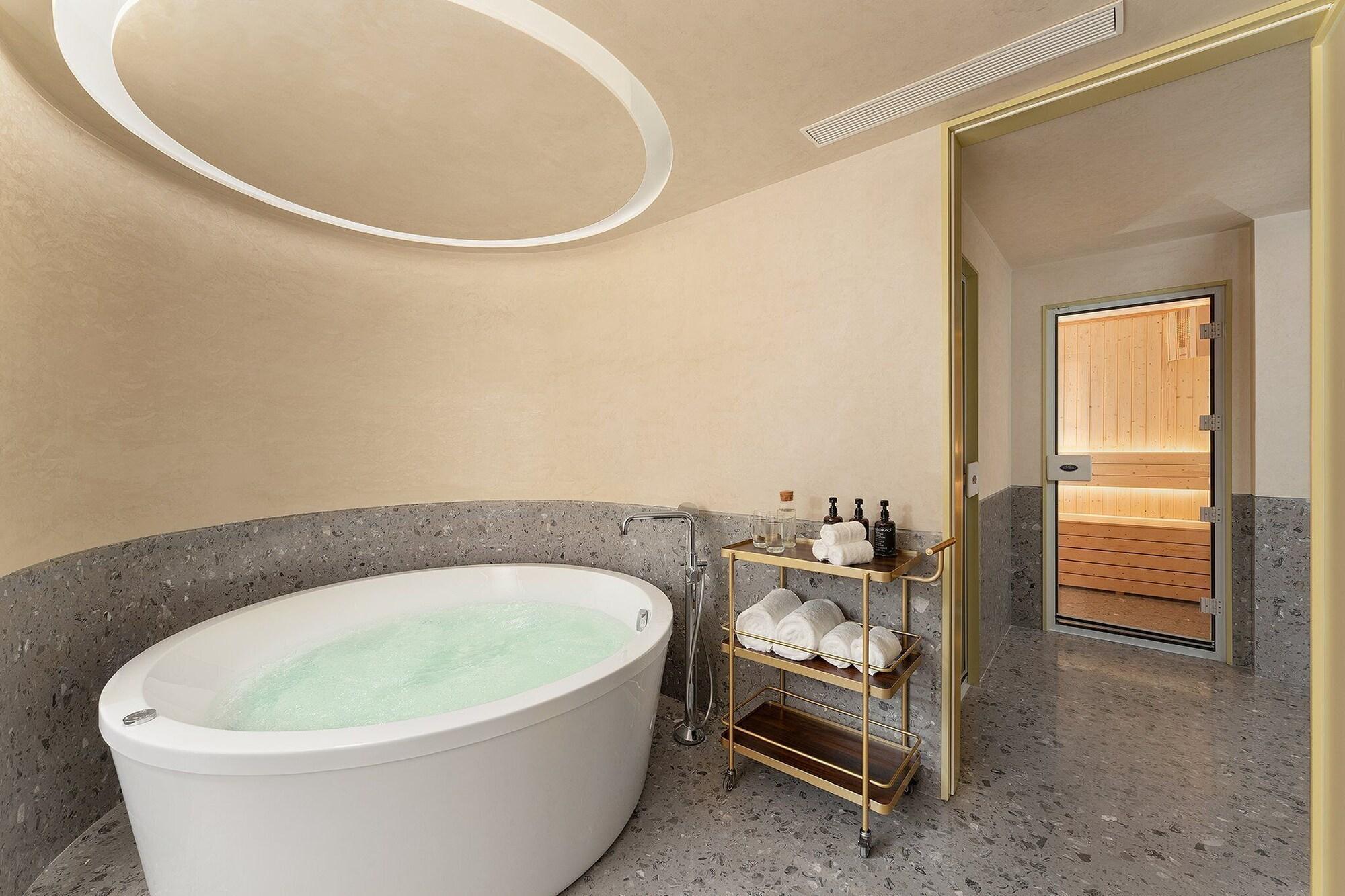 Spa Somerset Fengdong Xi'an