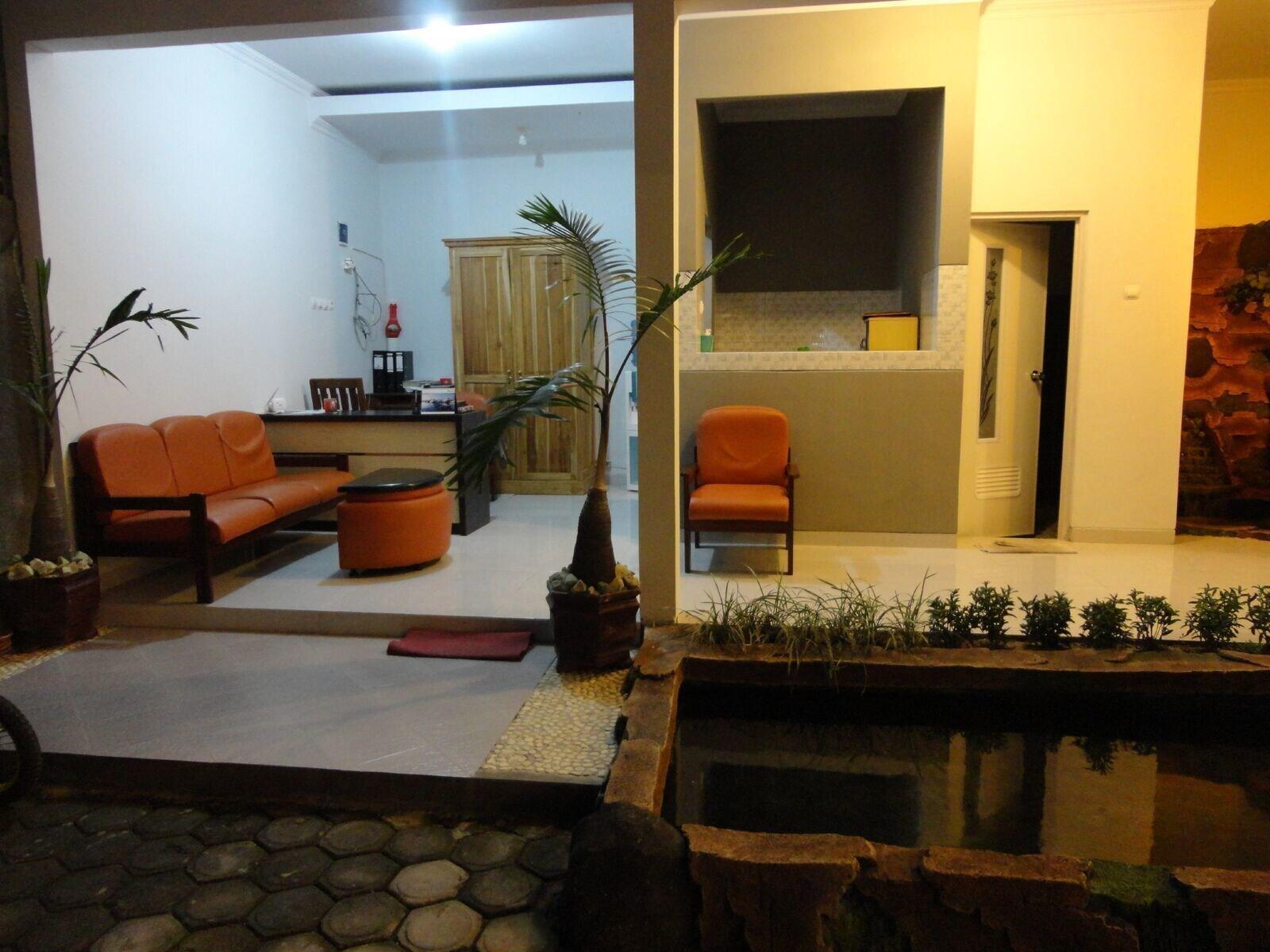 Vista Exterior Pendowo Huis Guest House