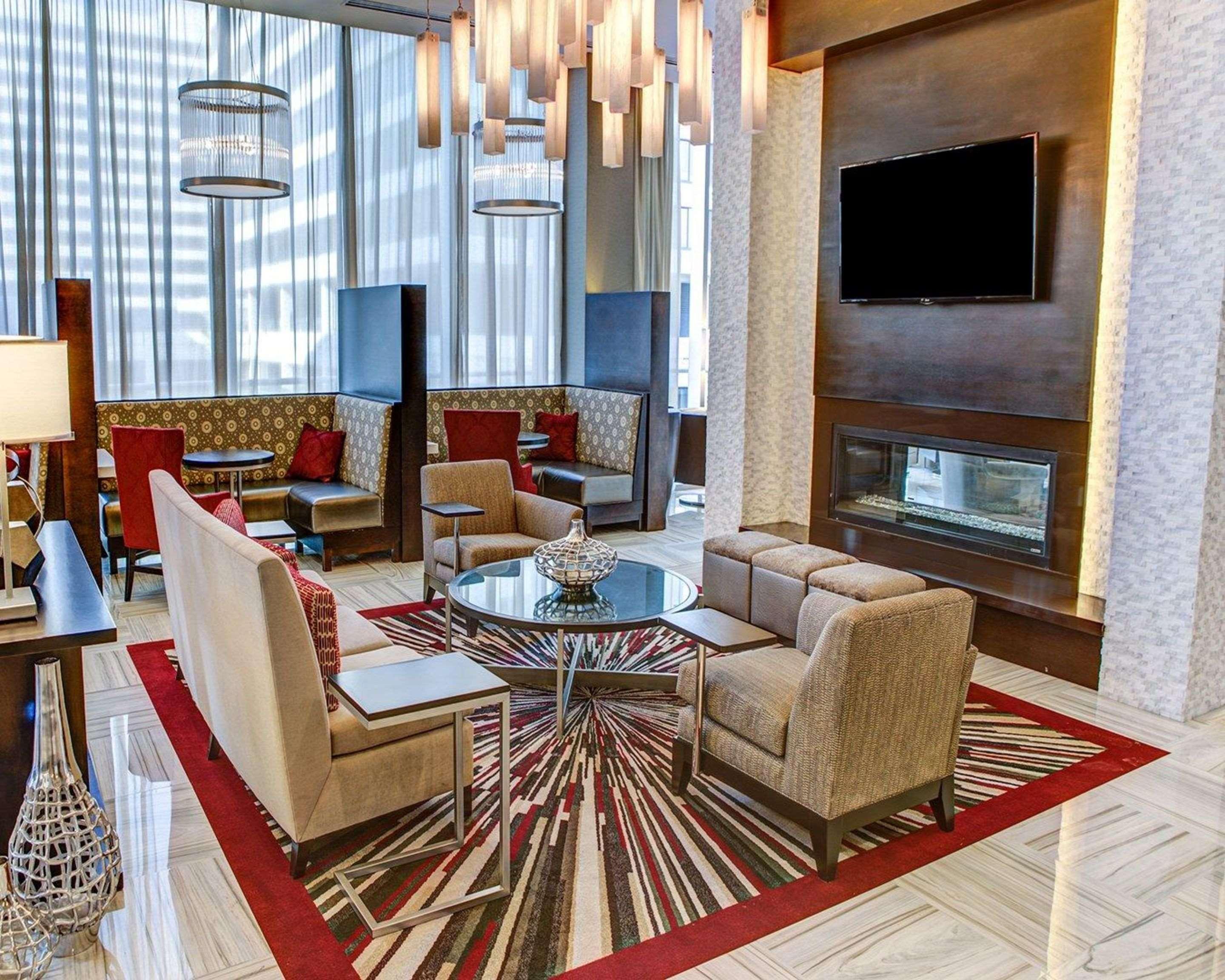 Vista Lobby Cambria Hotel & Suites - White Plains Downtown