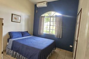 Alquiler Vacacional - Casa Colibrí - 4BR w/ Private Pool house 5 minutes walk from the beach.