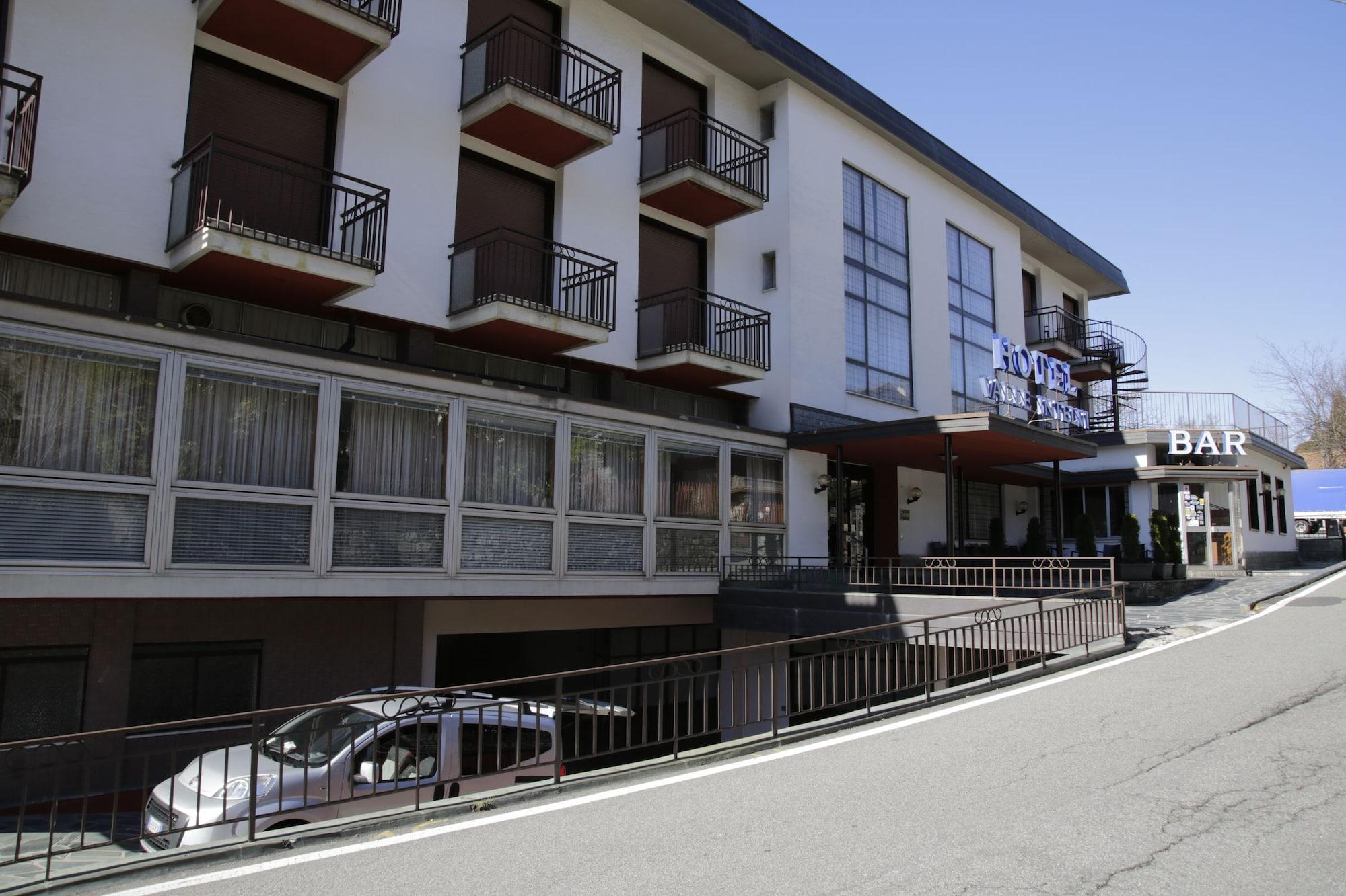 Vista Exterior Hotel Valle Intelvi