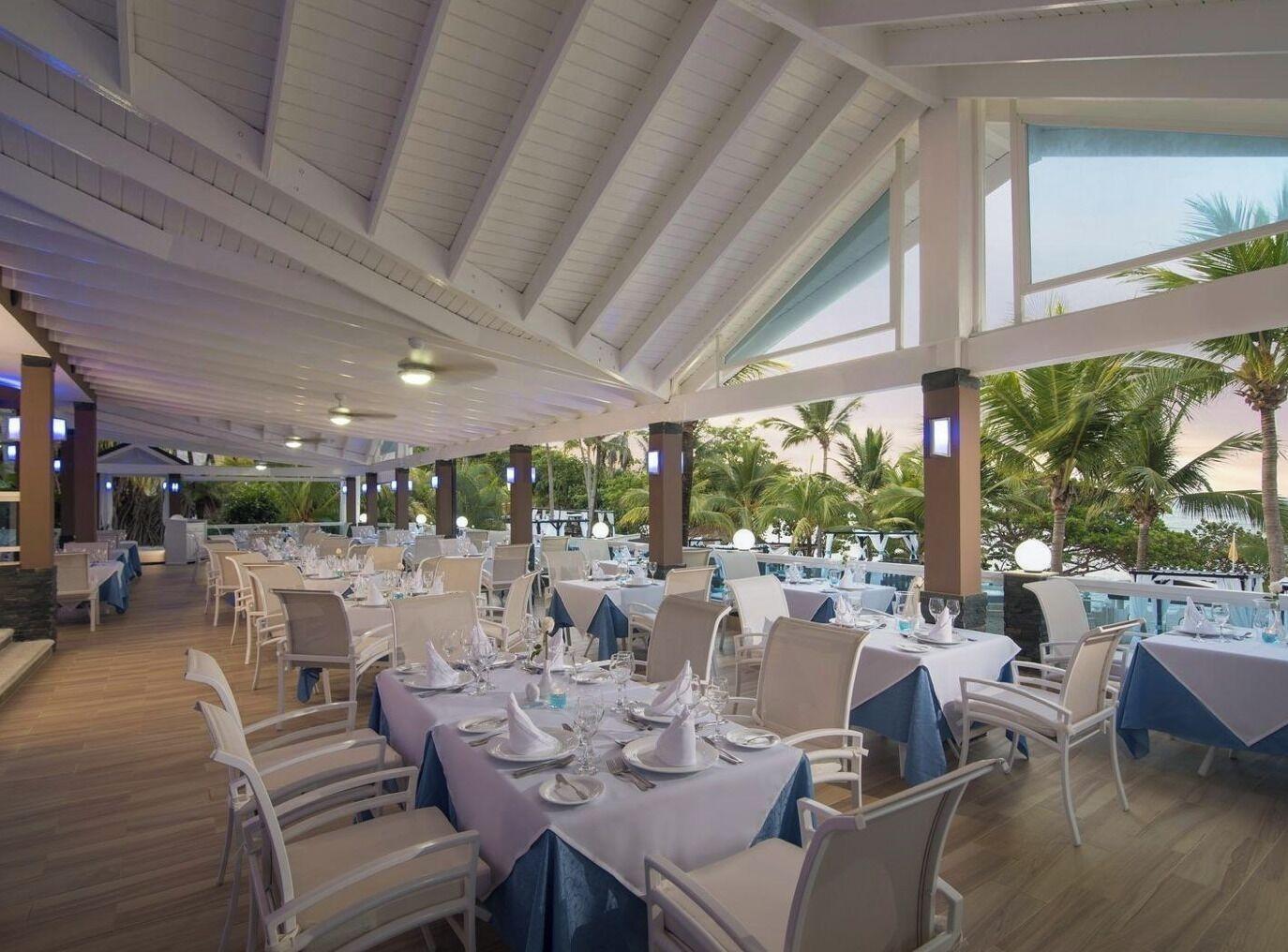 Restaurant Lifestyle Holiday
