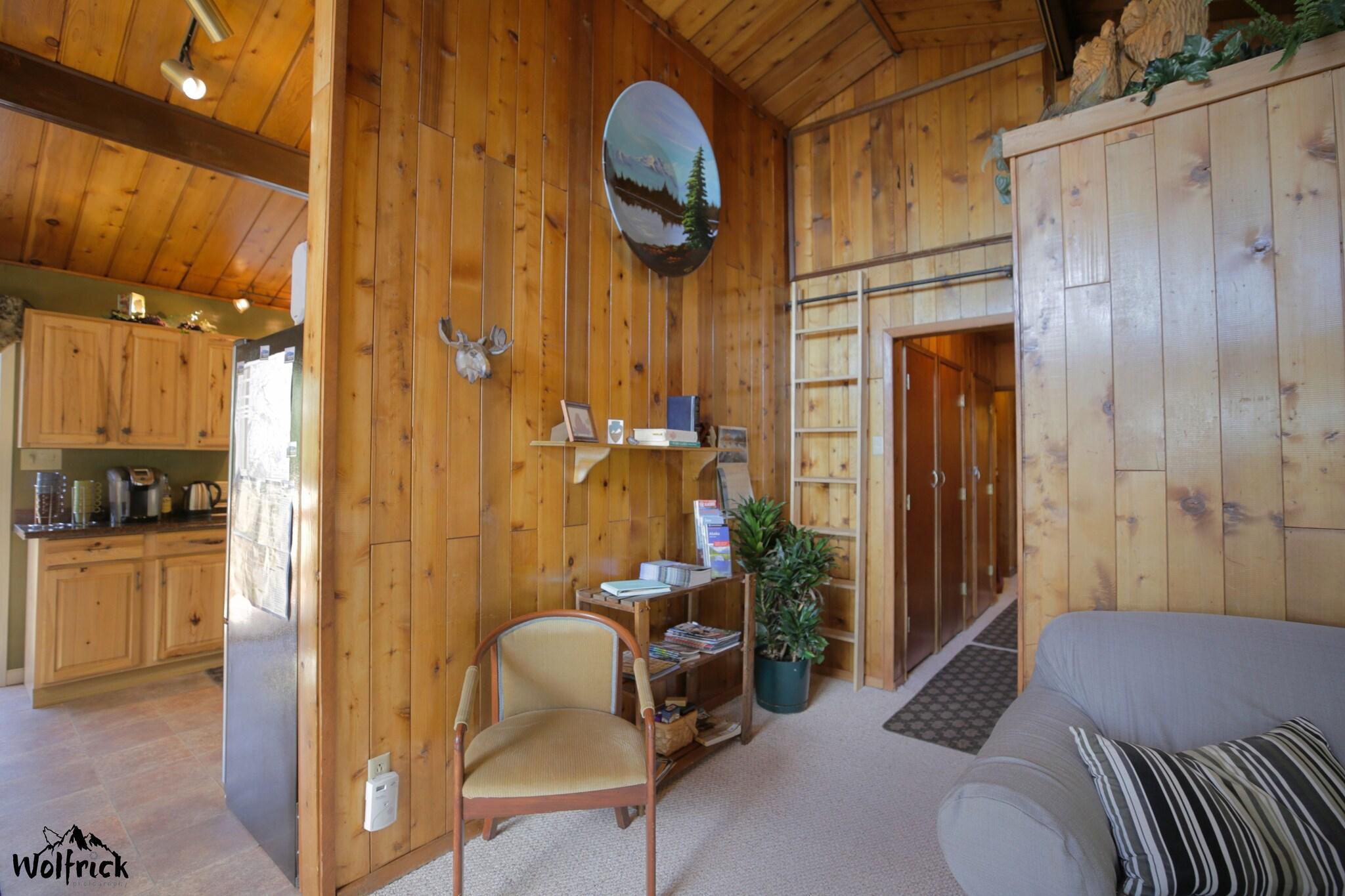 Vista Lobby Jewel Lake Bed and Breakfast