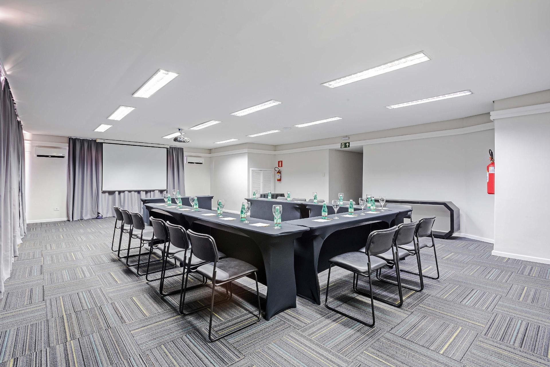 Sala de Reuniones Rede Andrade Braz