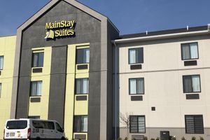 Alojamiento - MainStay Suites St Louis Airport
