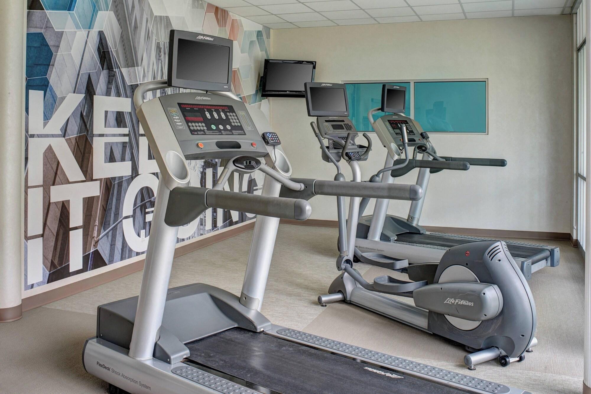 Gimnasio SpringHill Suites by Marriott Saginaw