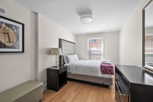Renta temporal - Spacious NW DC home w/parking sleeps 14