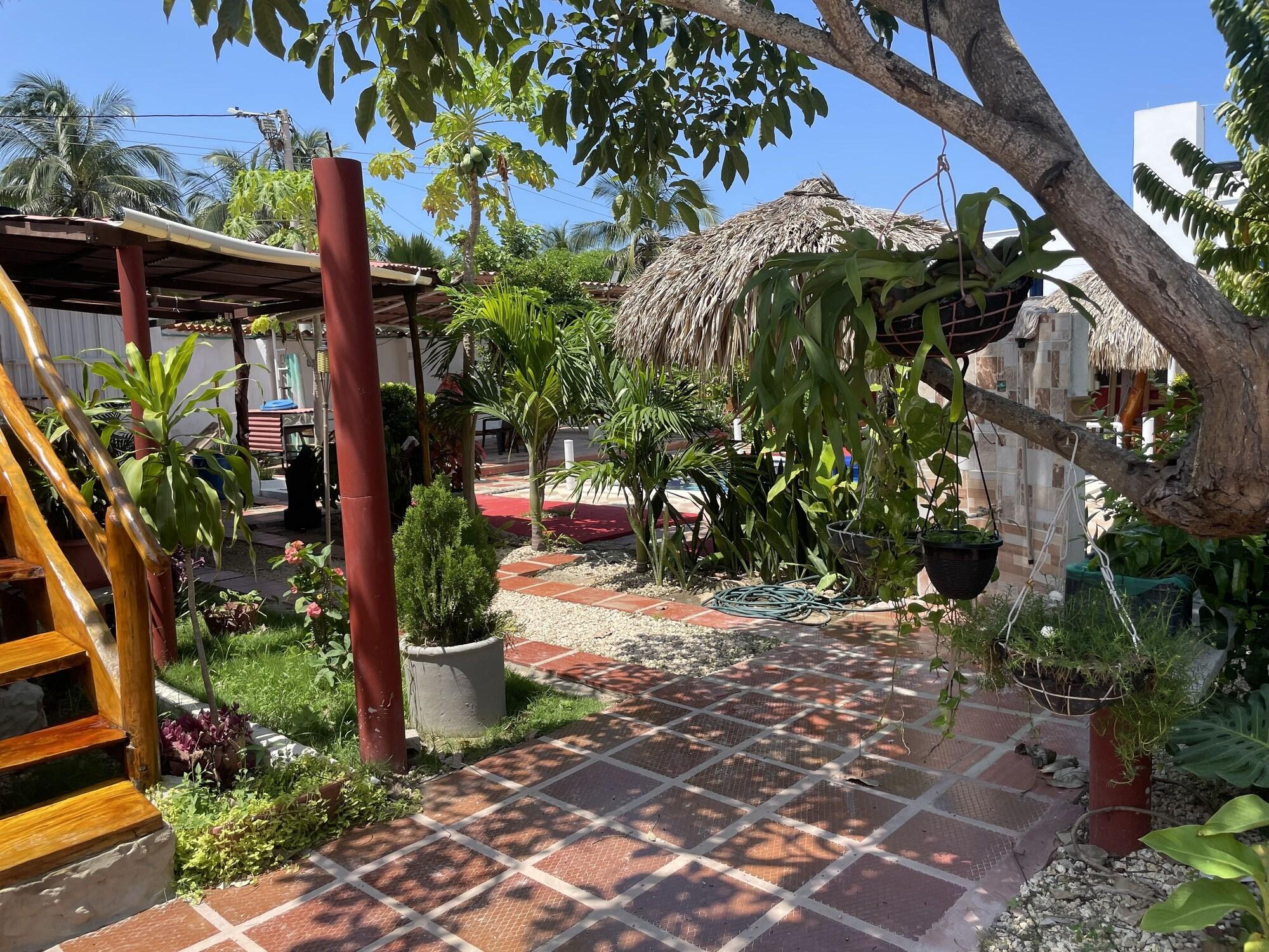 Vista Exterior Hostal Santa Ana Colombia