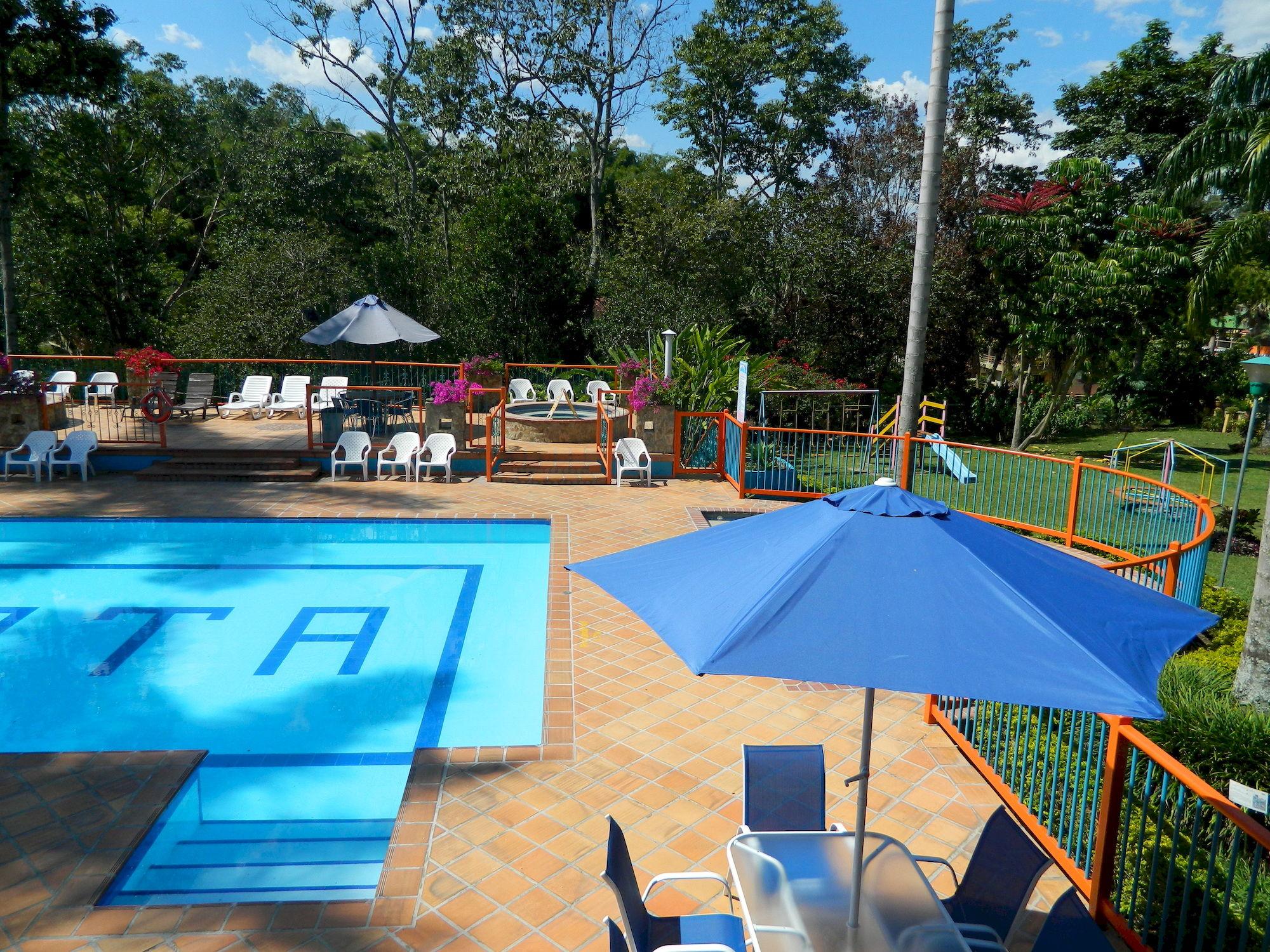Vista Piscina Finca Hotel La Tata