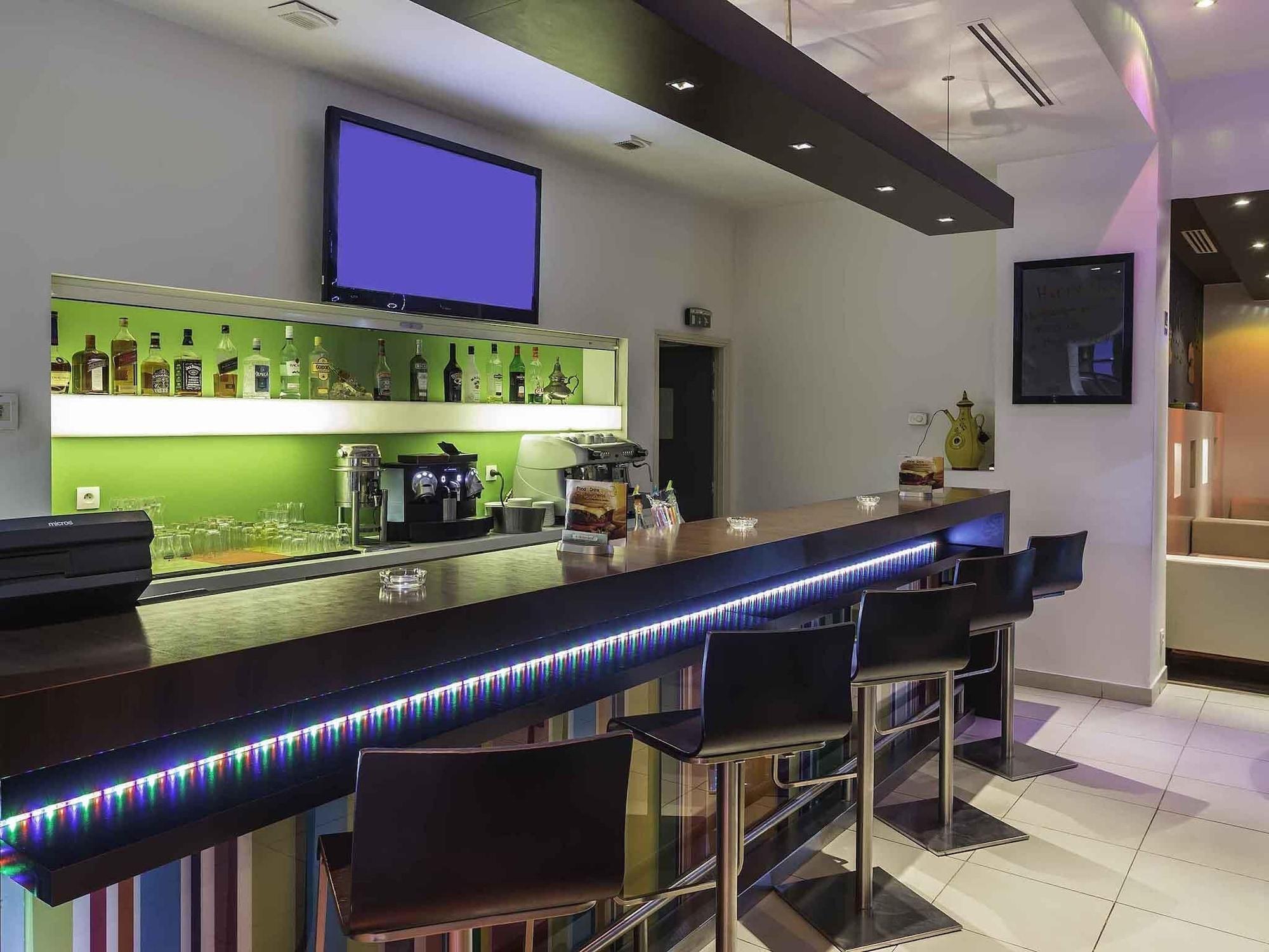 Bar/Salón ibis Oran Les Falaises