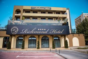 Alojamiento - Richmond Hotel