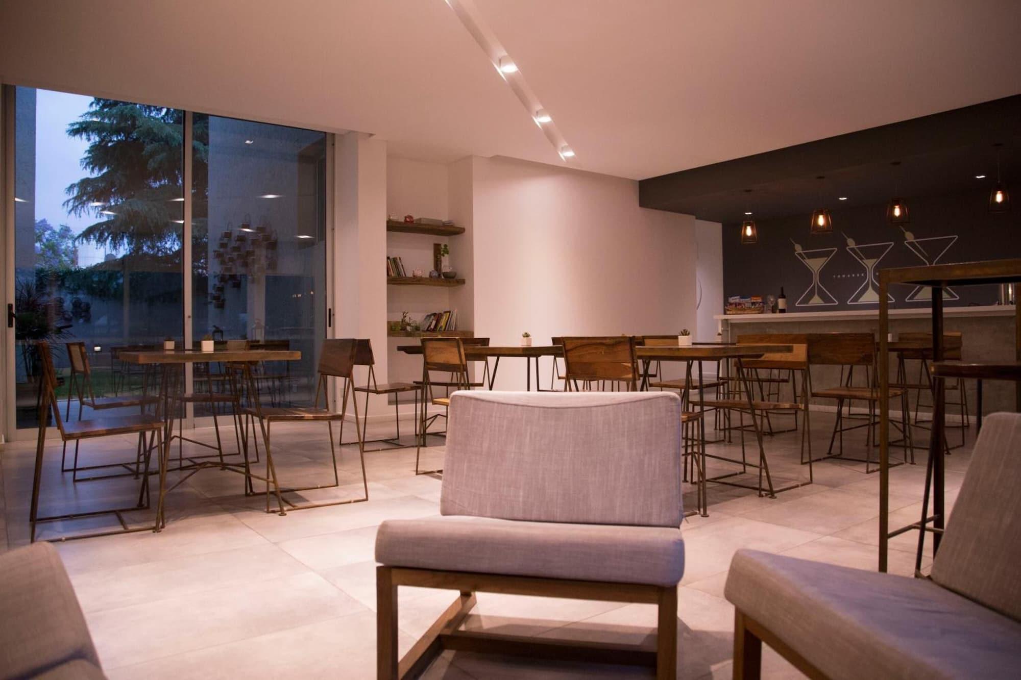 Bar/Salón Ciudad Prado Hotel