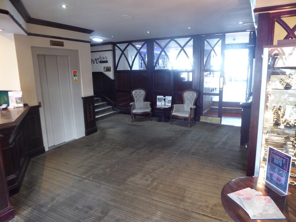 Vista Lobby Hotel Hatfield