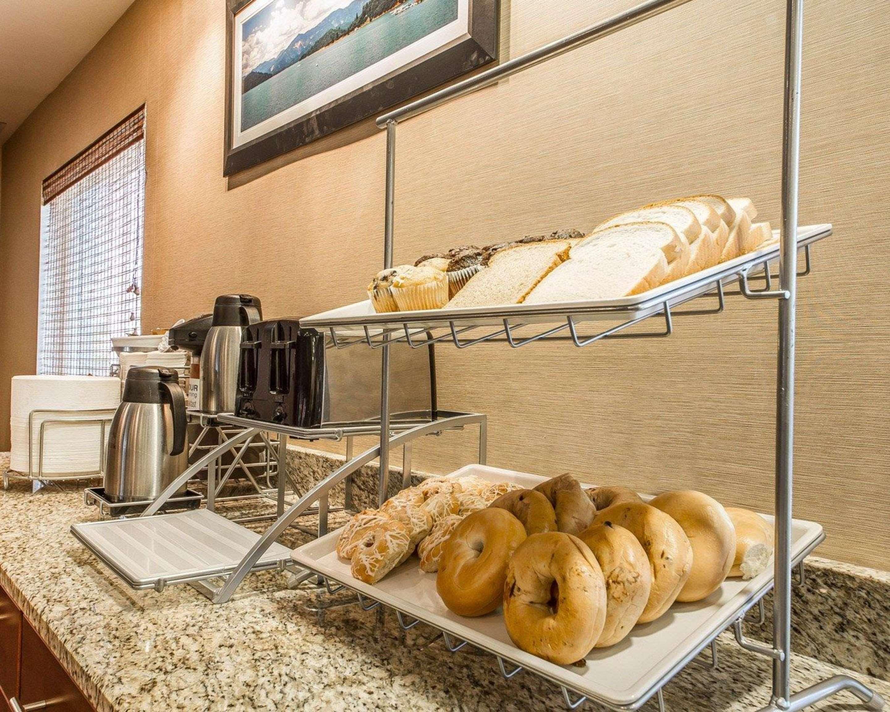 Restaurant Comfort Suites Redding - Shasta Lake