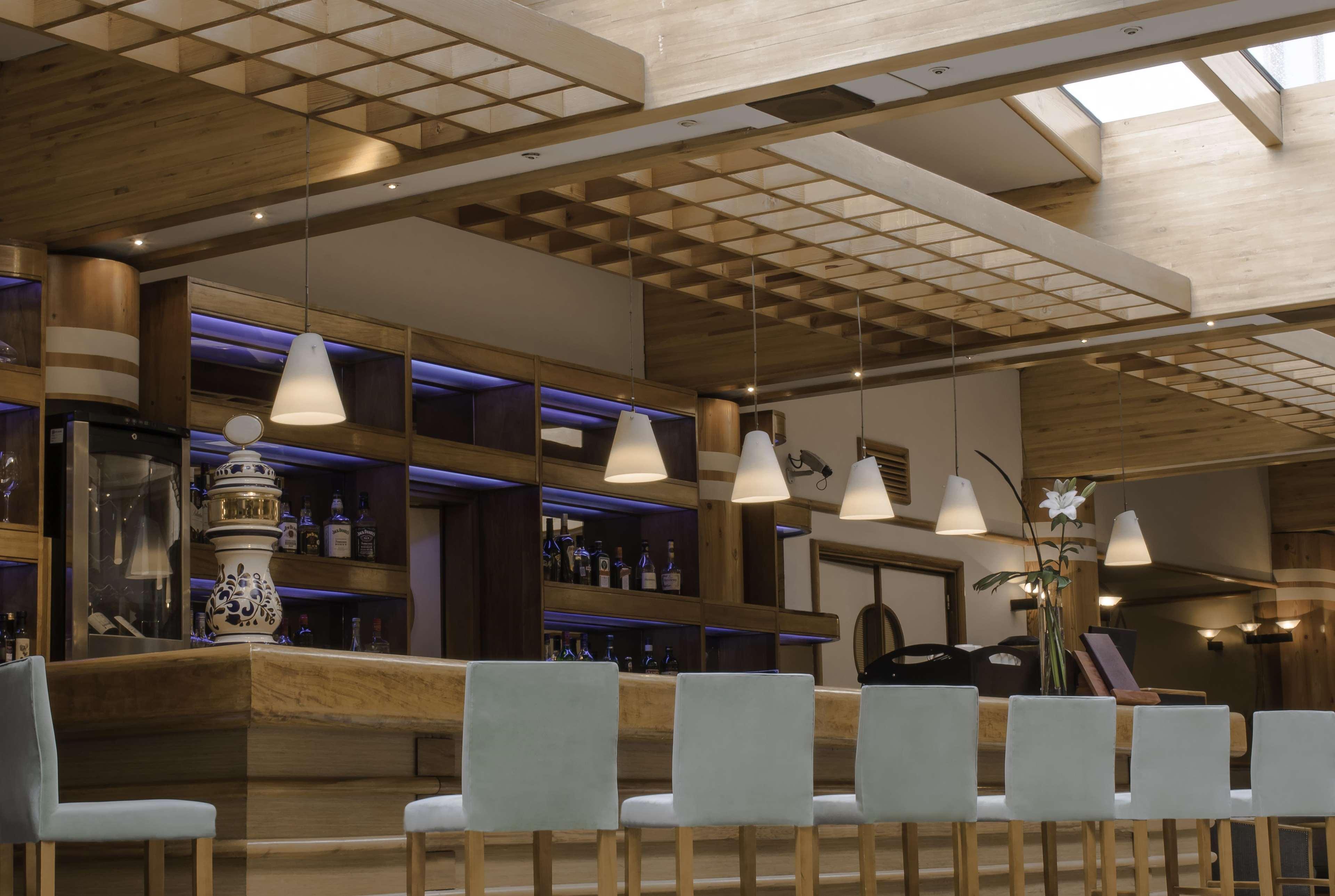 Bar/Salón NH Edelweiss Bariloche