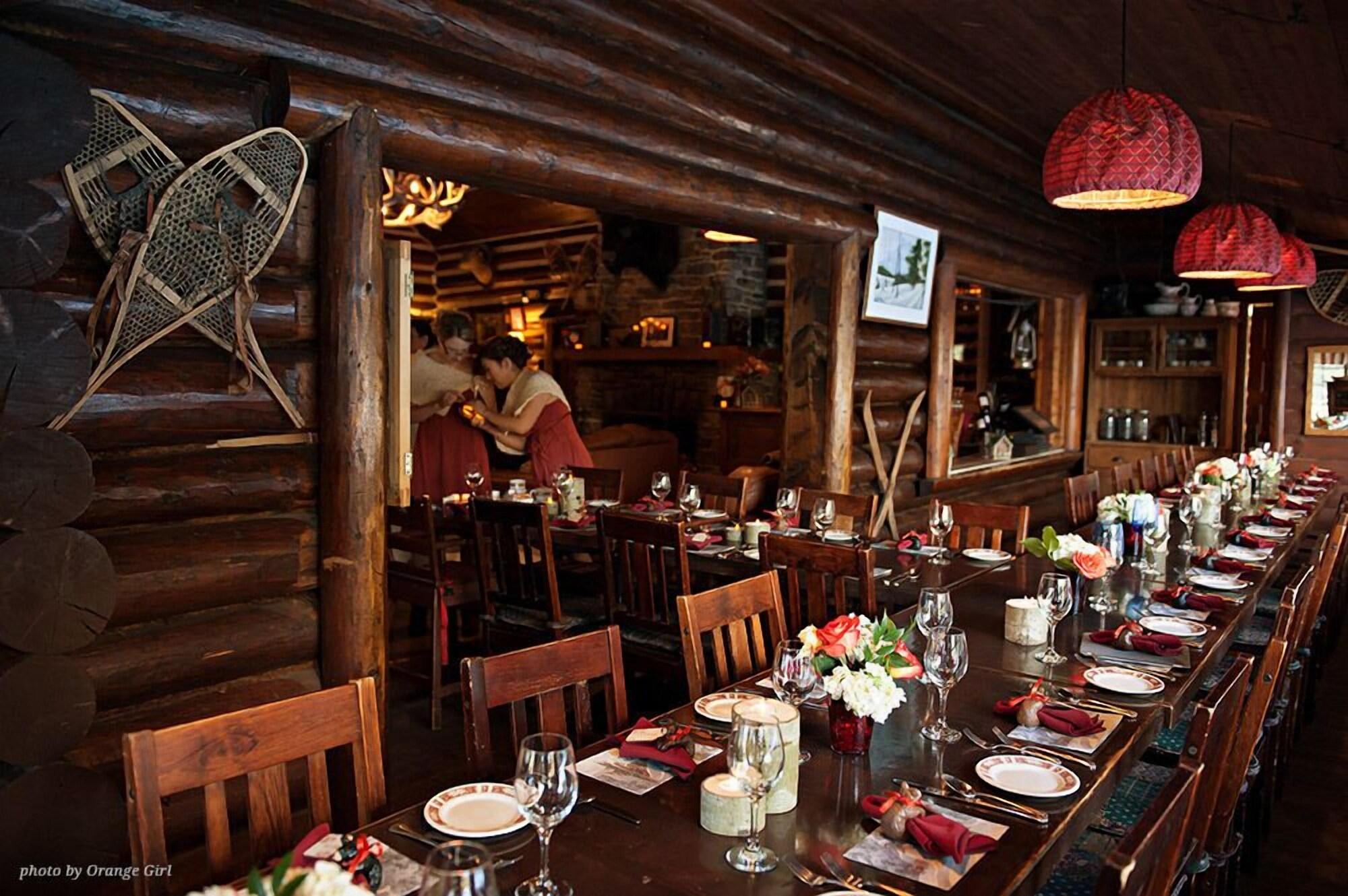 Sala de Reuniones Storm Mountain Lodge Cabins & Dining