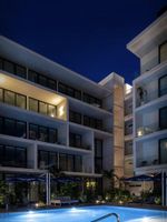 Alquiler Vacacional - VOTED MOST LUXURIOUS! MODERN 3 Bedroom 100 steps to White Sand & Turquoise Water