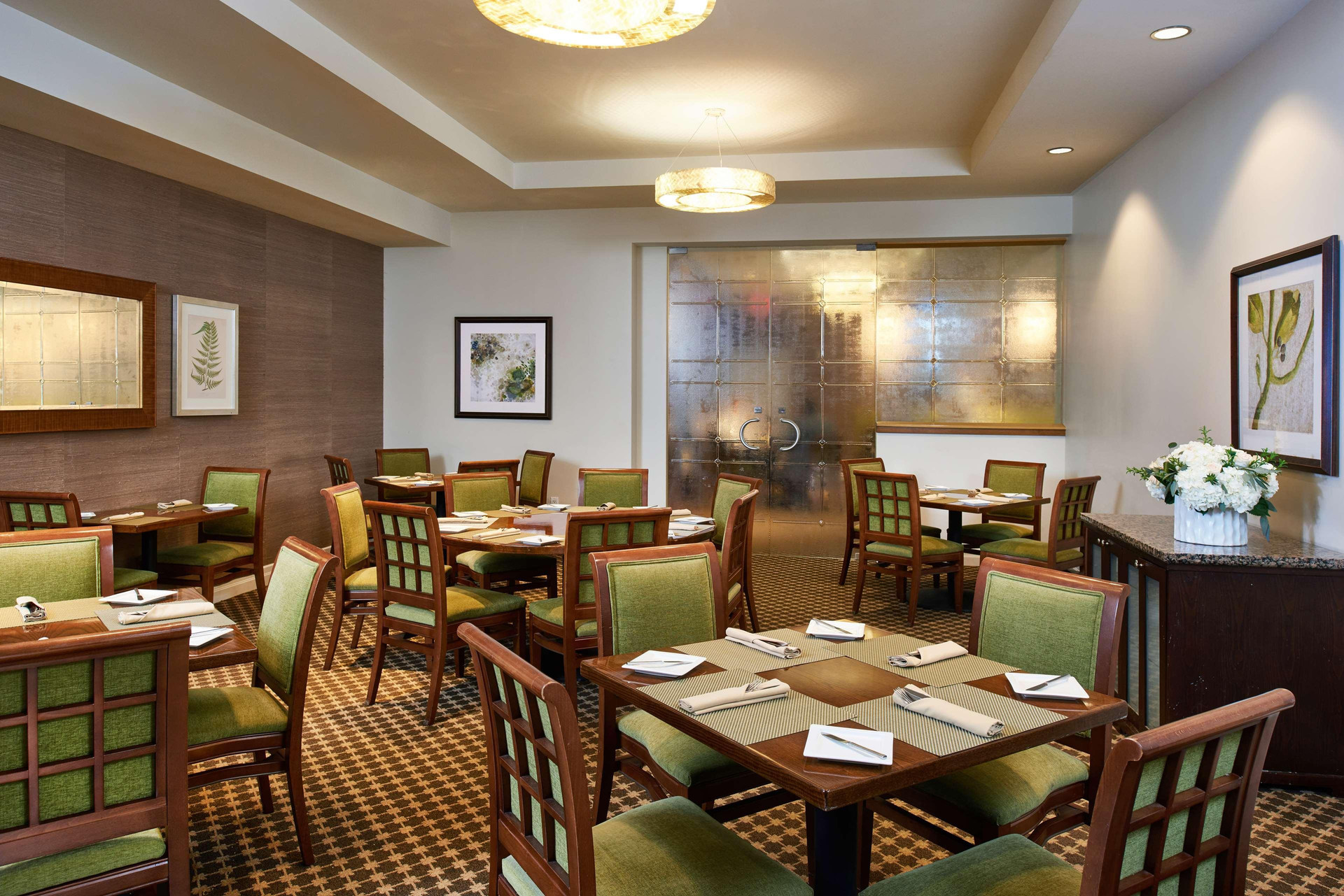 Restaurant DoubleTree by Hilton Irvine - Spectrum