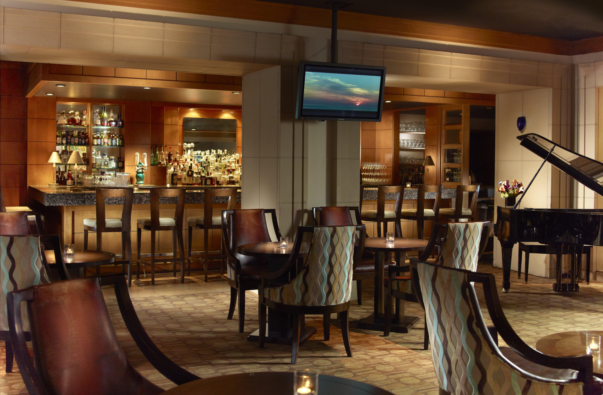 Bar/Salón Omni Los Angeles Hotel at California Plaza