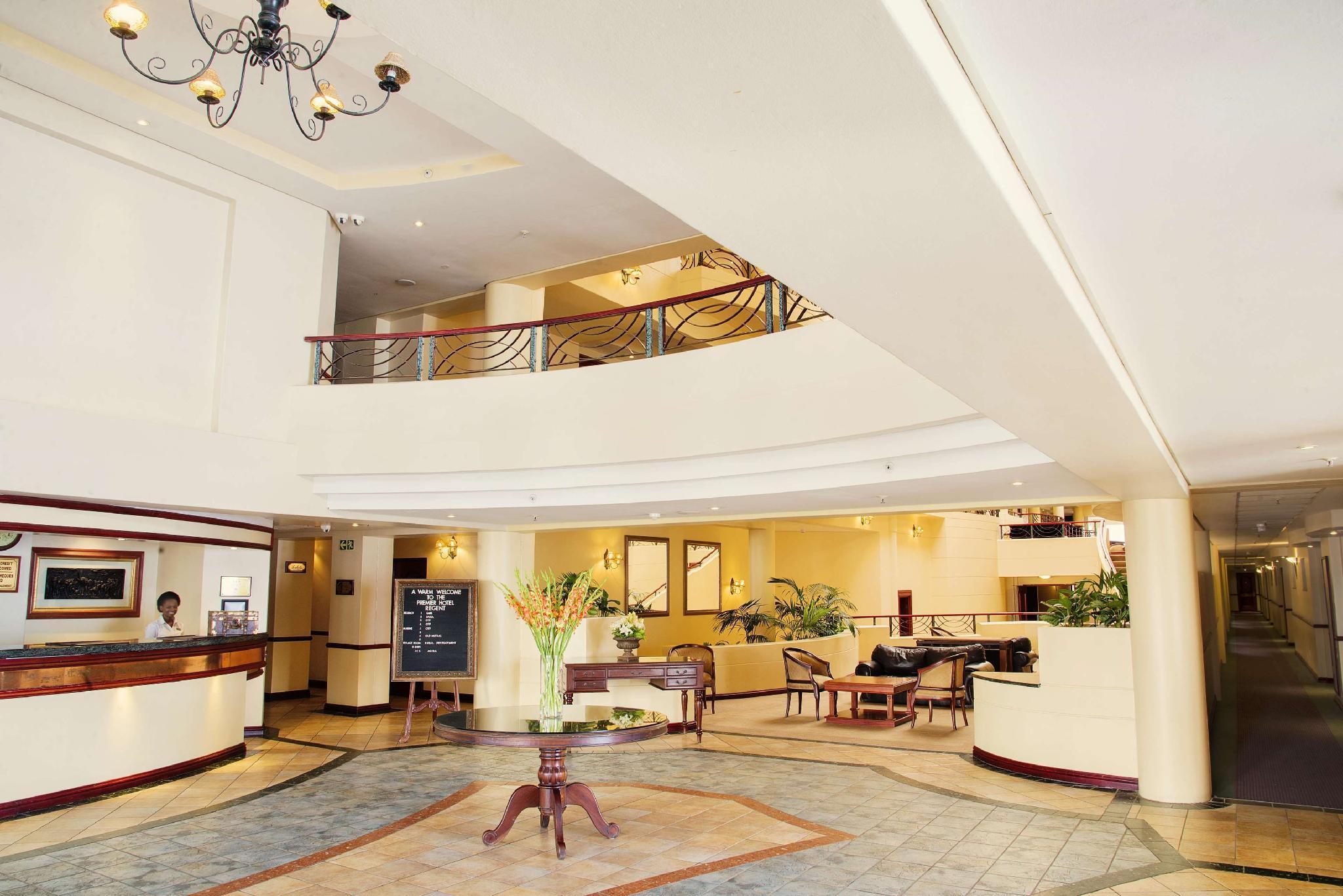 Vista Lobby Premier Hotel Regent