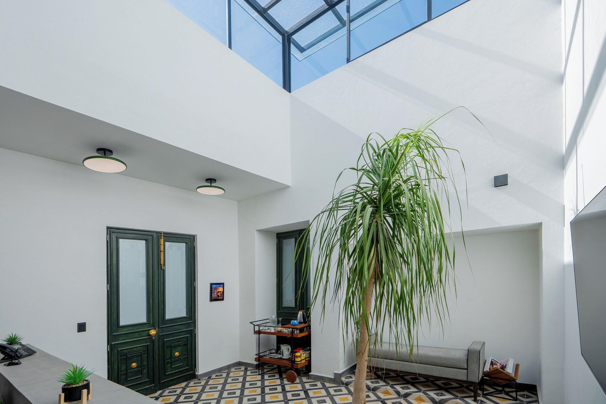 Varios Hotel Miranda