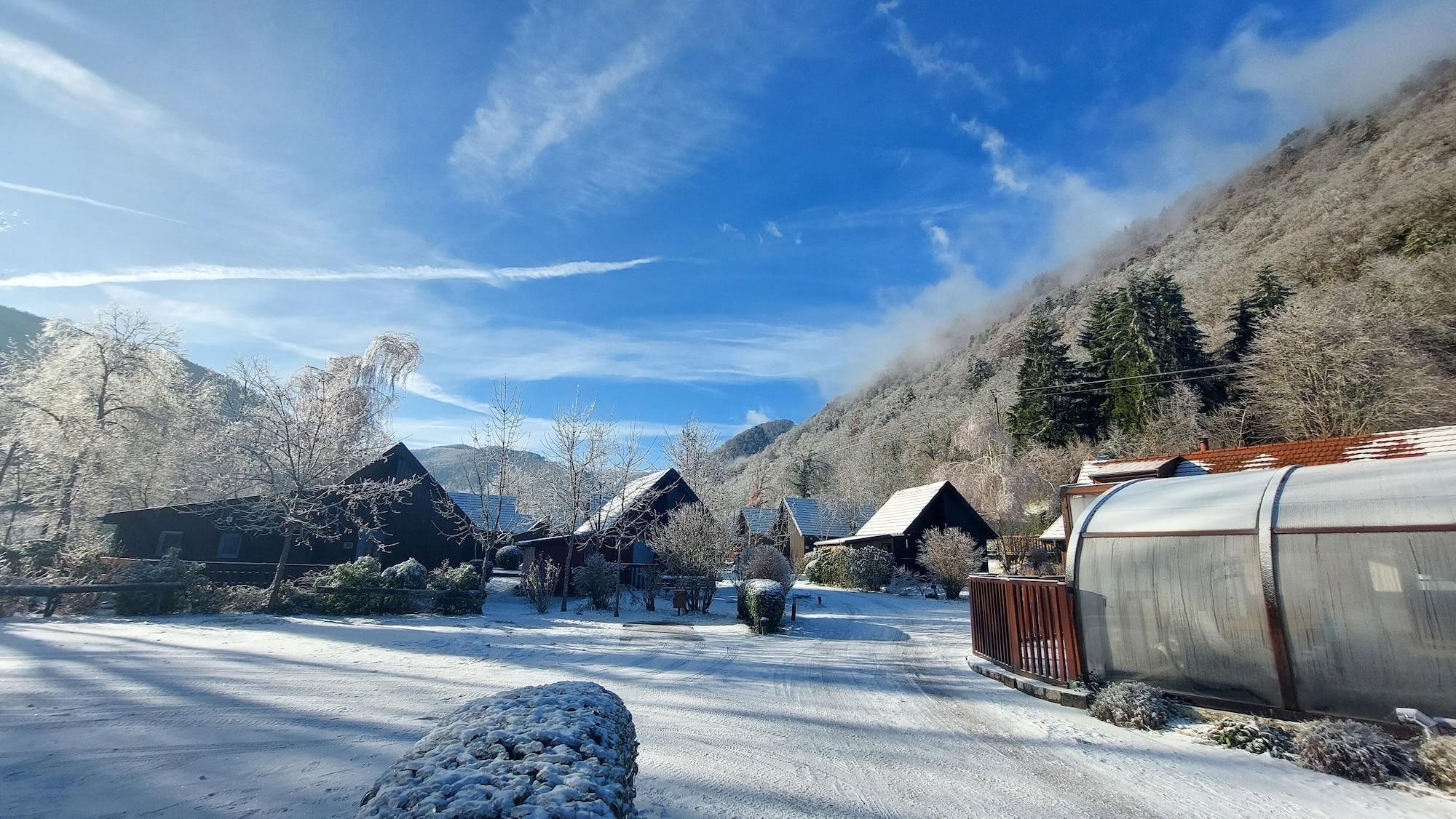 Vista Exterior Chalets de la Wormsa
