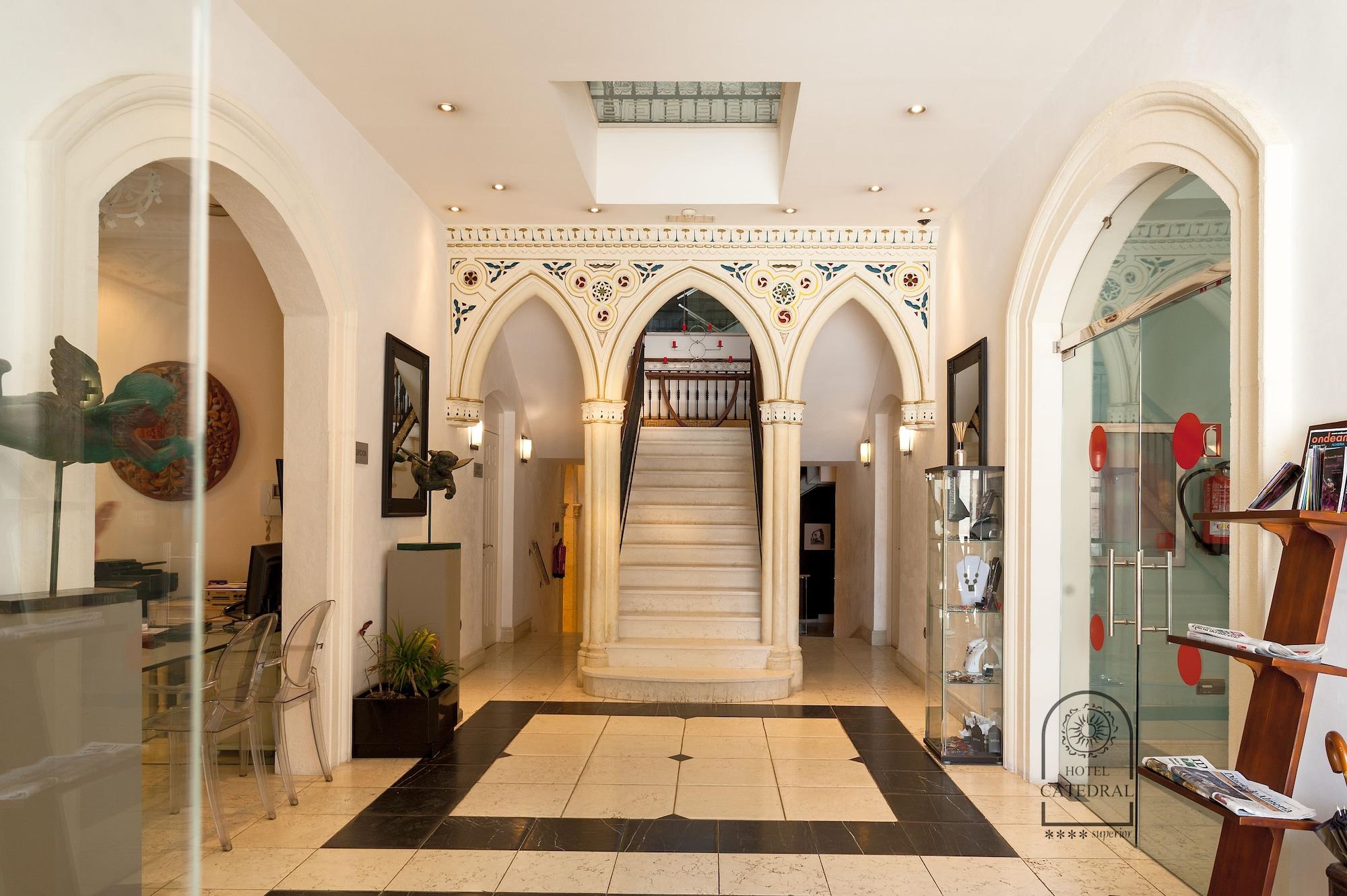 Vista Lobby Hotel Catedral Almería