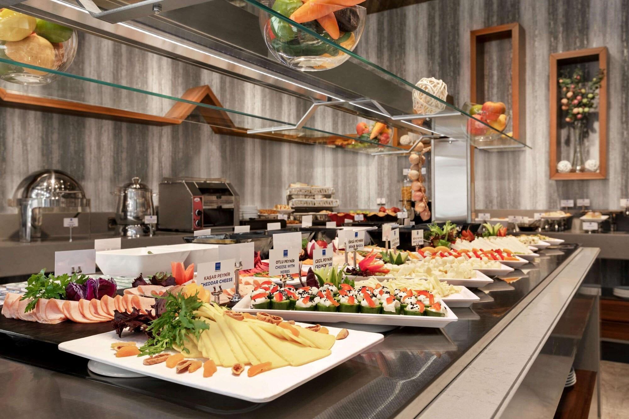 Restaurant Tryp by Wyndham Istanbul Topkapi