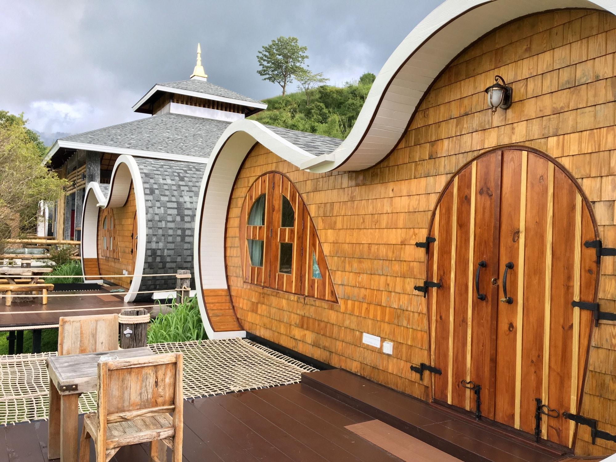 Varios Kiripura Resort