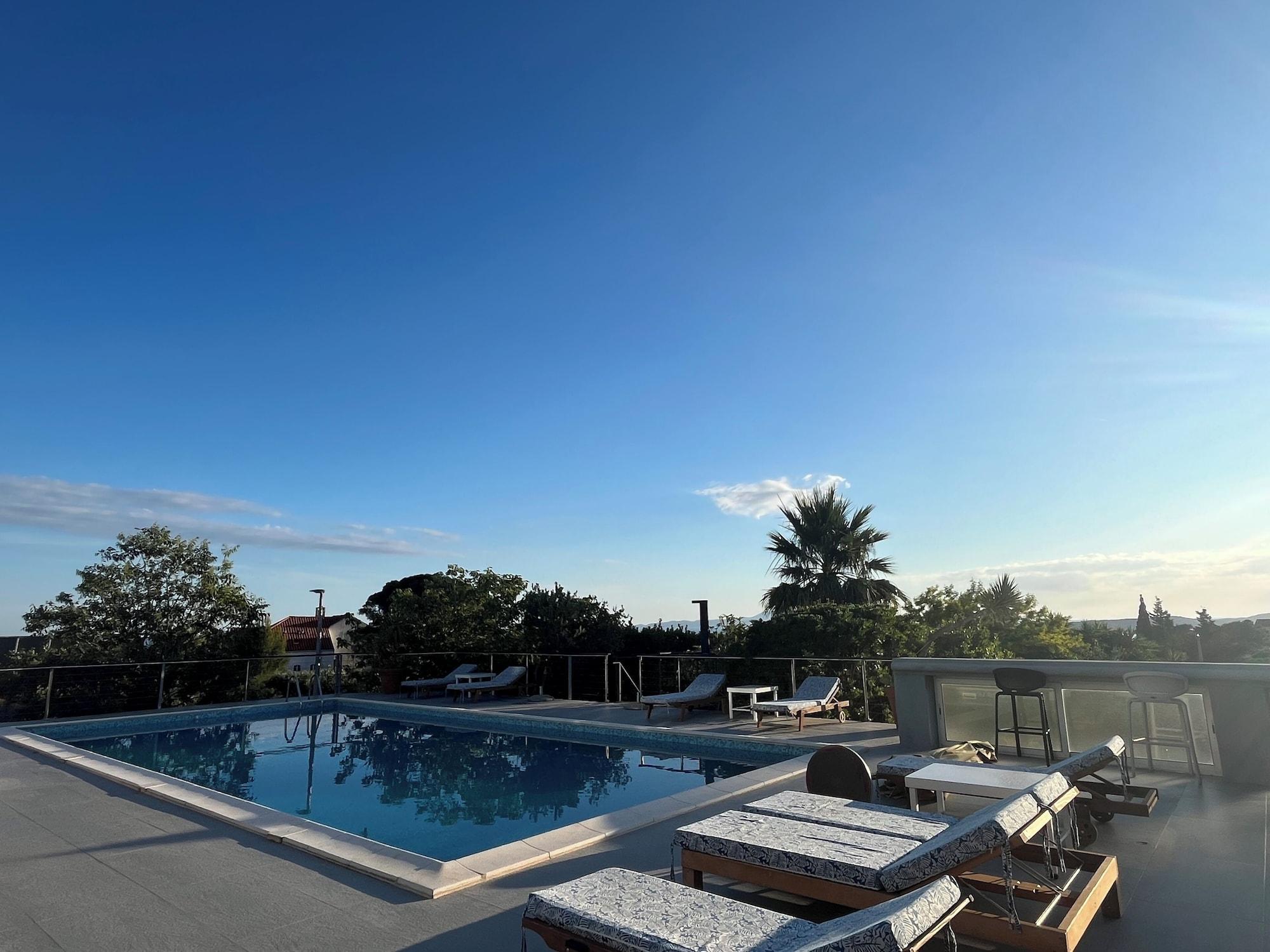 Vista Piscina Dela