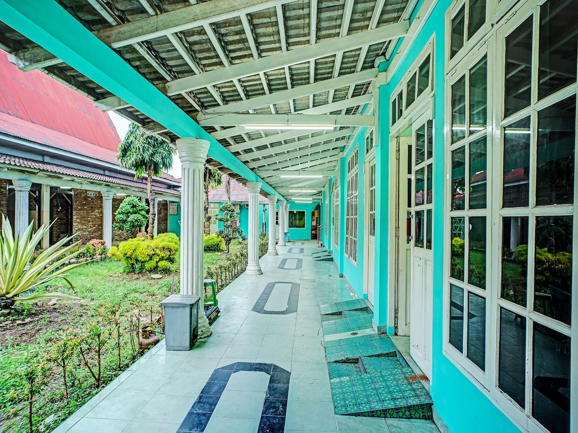 Vista Lobby OYO 91874 Kisaran Residence Syariah