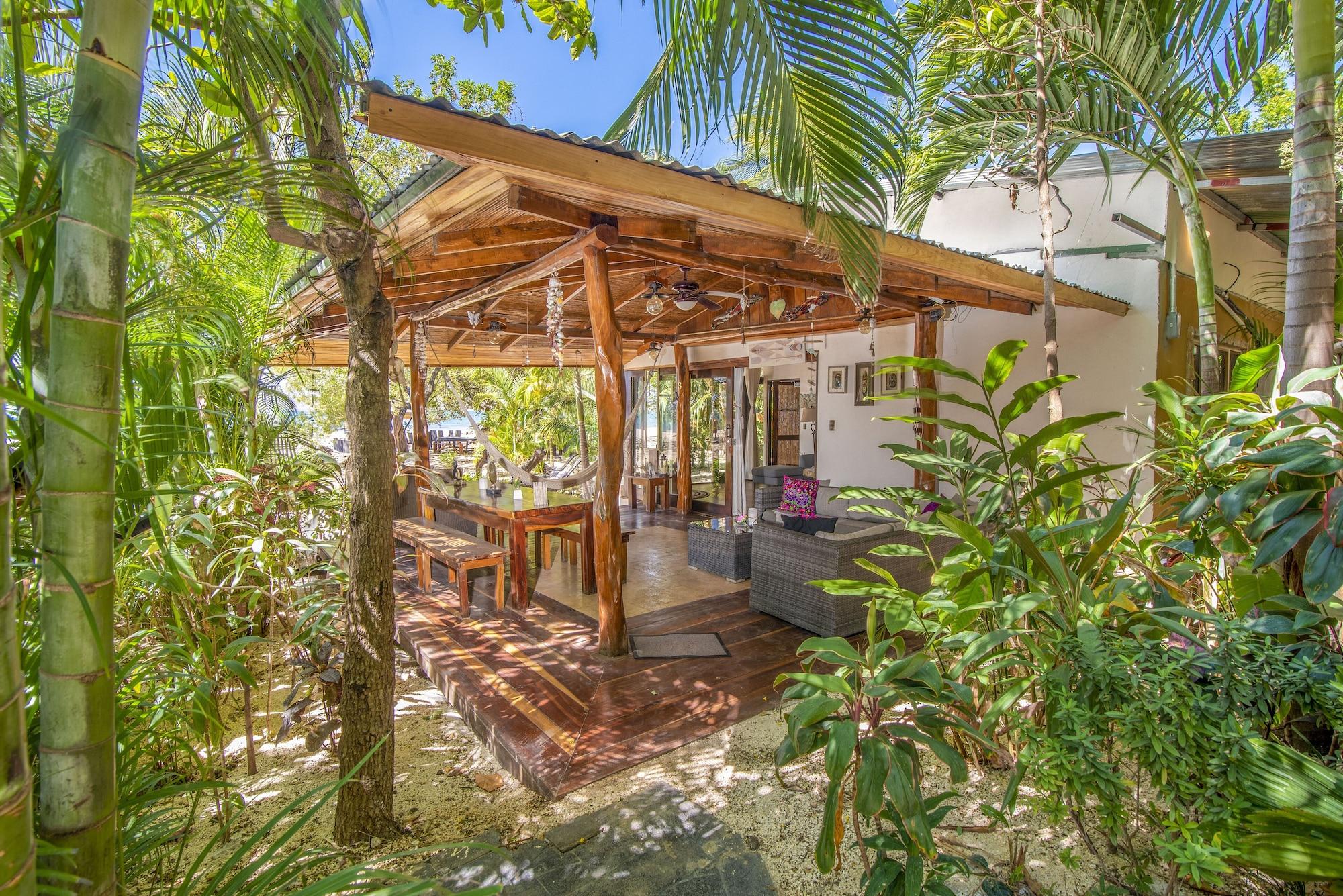 Playa Ocho Artisan Bungalows - Adults only