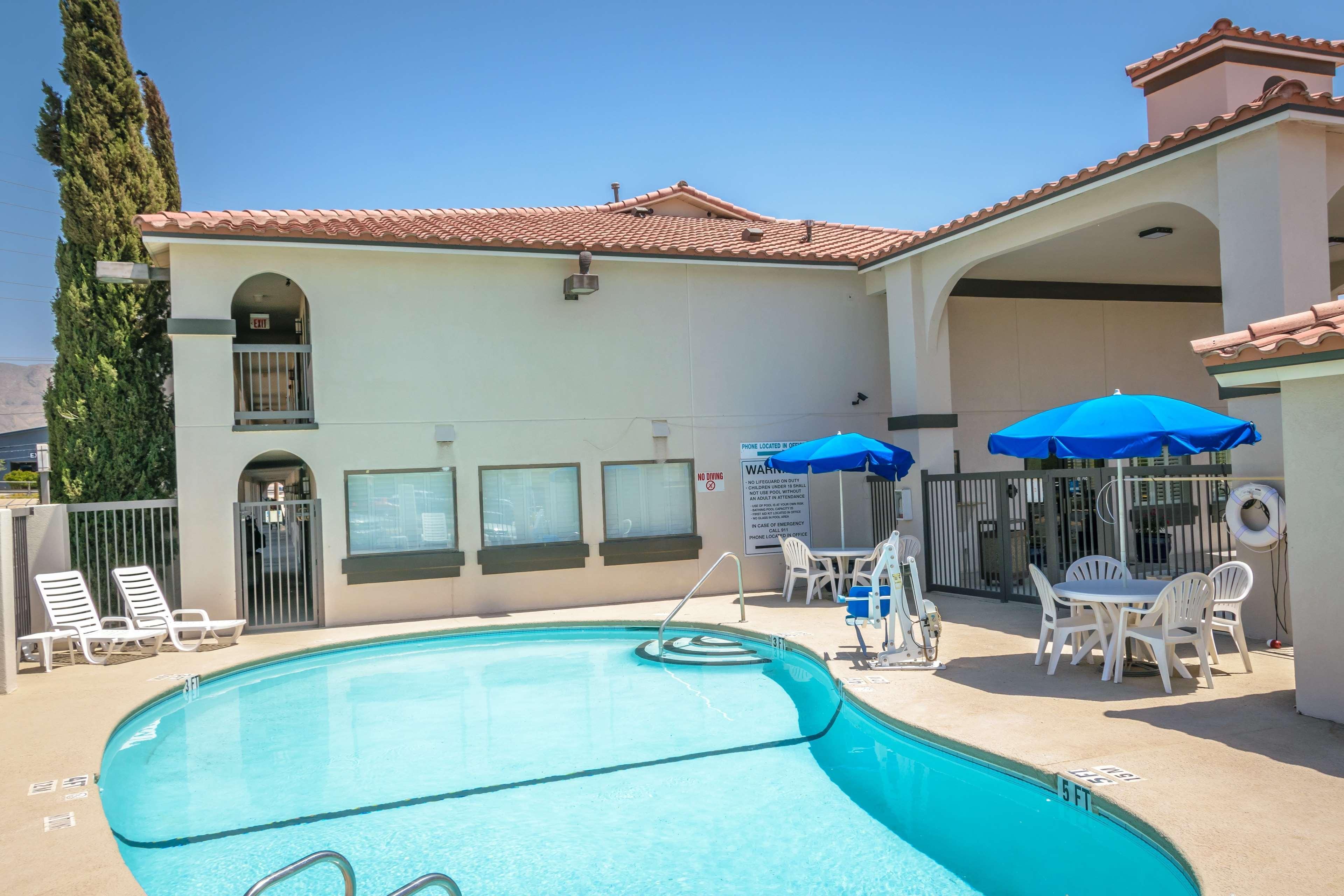 Vista Piscina Best Western Sunland Park Inn