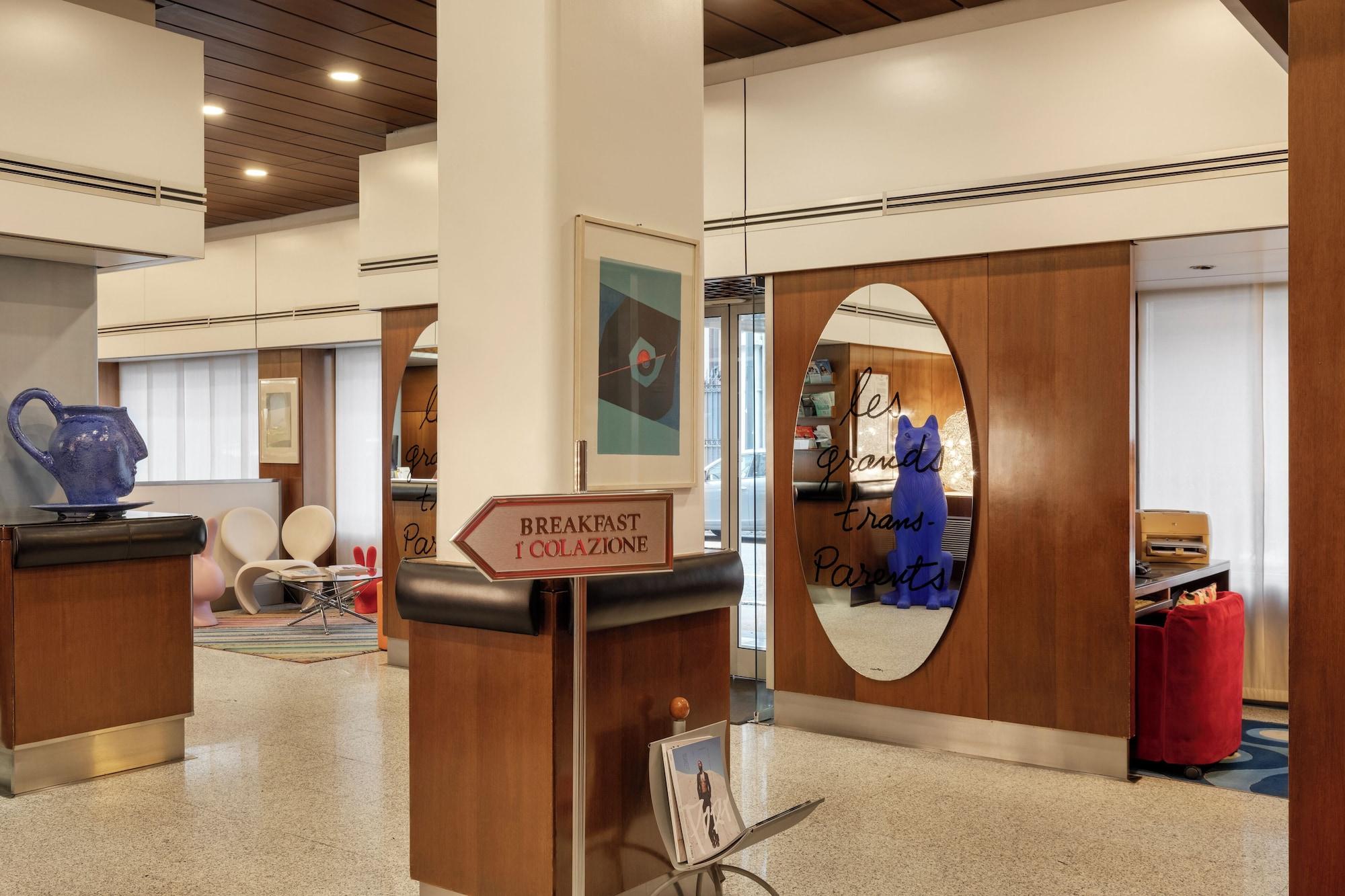 Vista Lobby Hotel Mediolanum