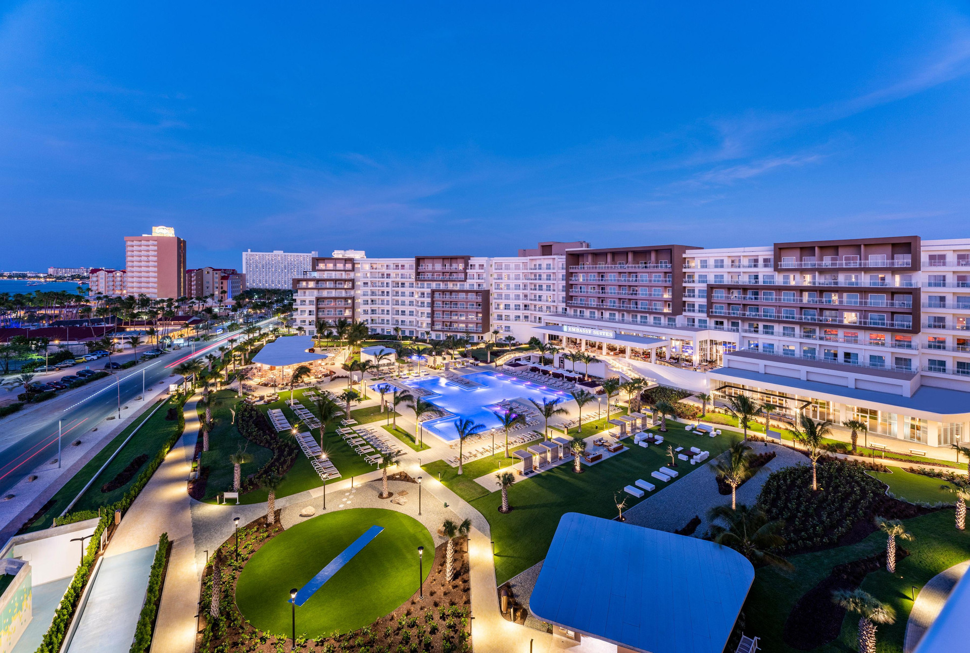 Vista Piscina Embassy Suites By Hilton Aruba Beach Resort