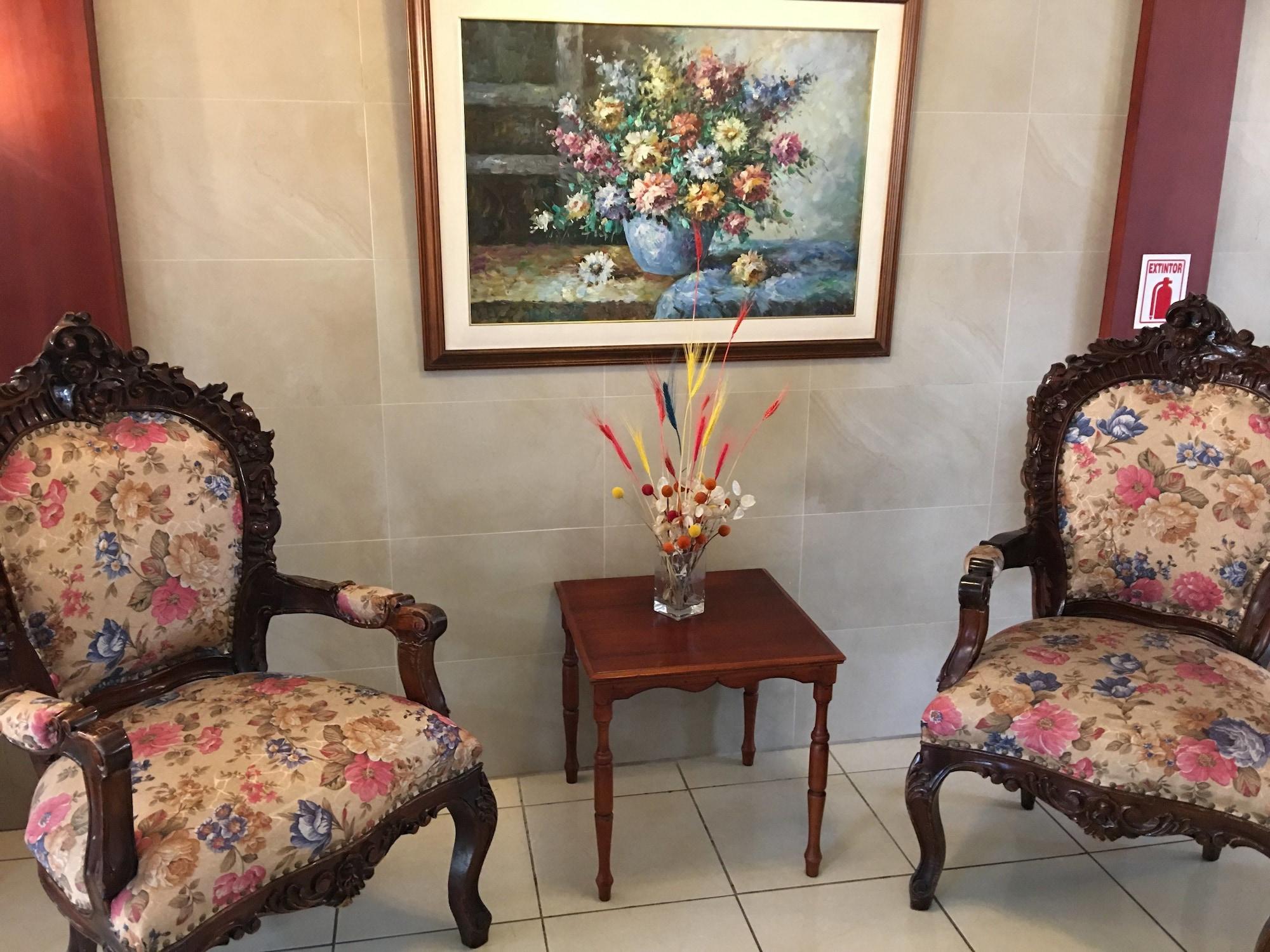 Vista Lobby Hostal Mitad del Mundo