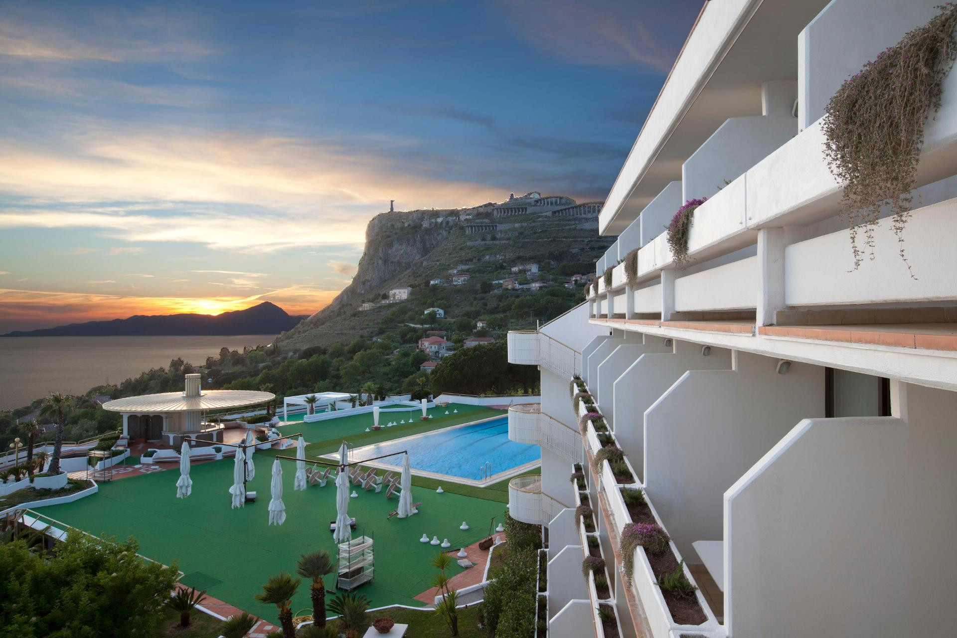Vista Exterior Grand Hotel Pianeta Maratea Resort